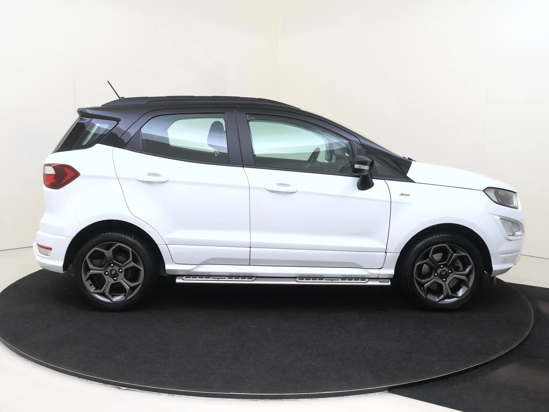 Ford-EcoSport-image-12