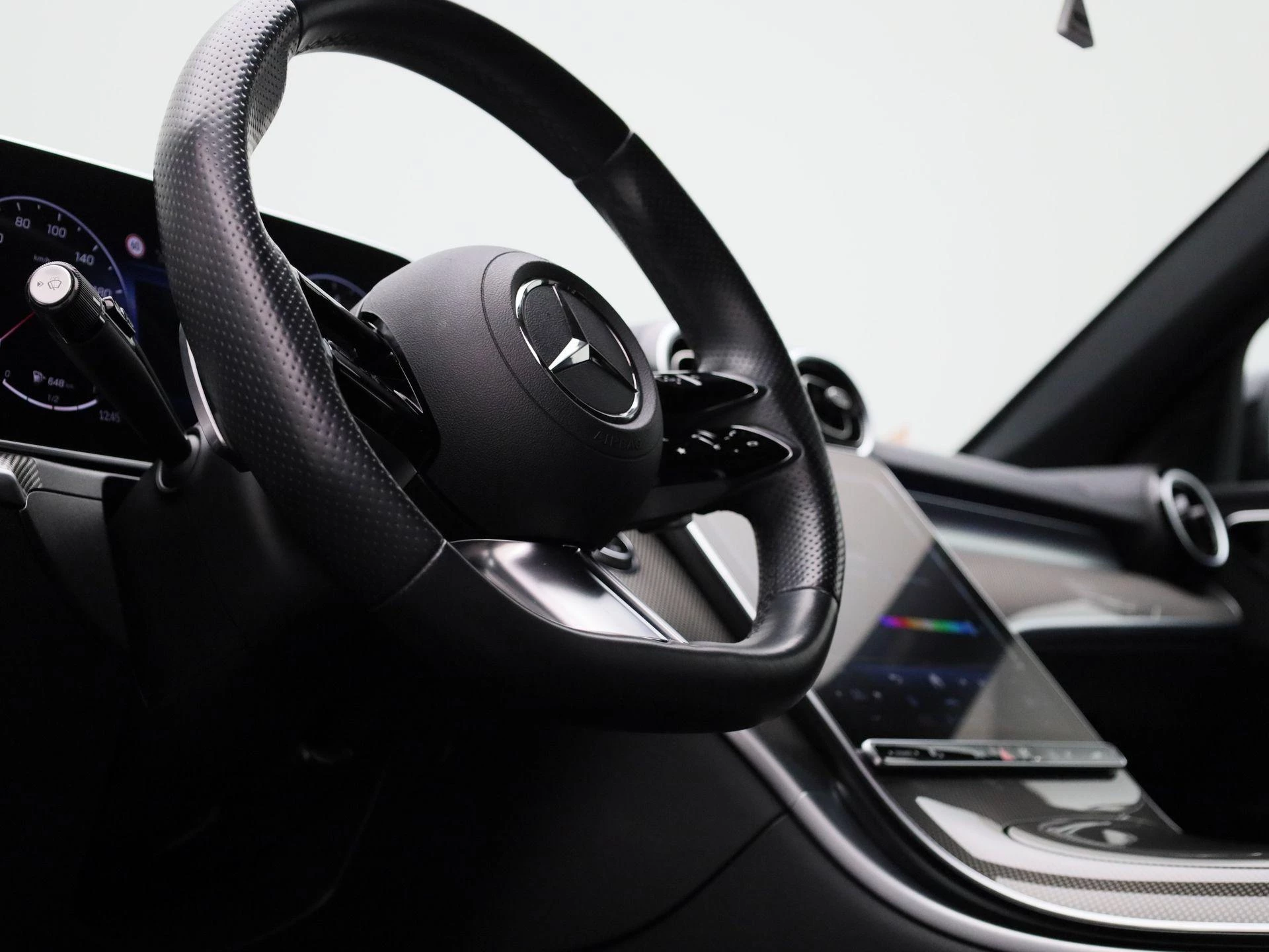 Mercedes-Benz-C-Klasse-image-50