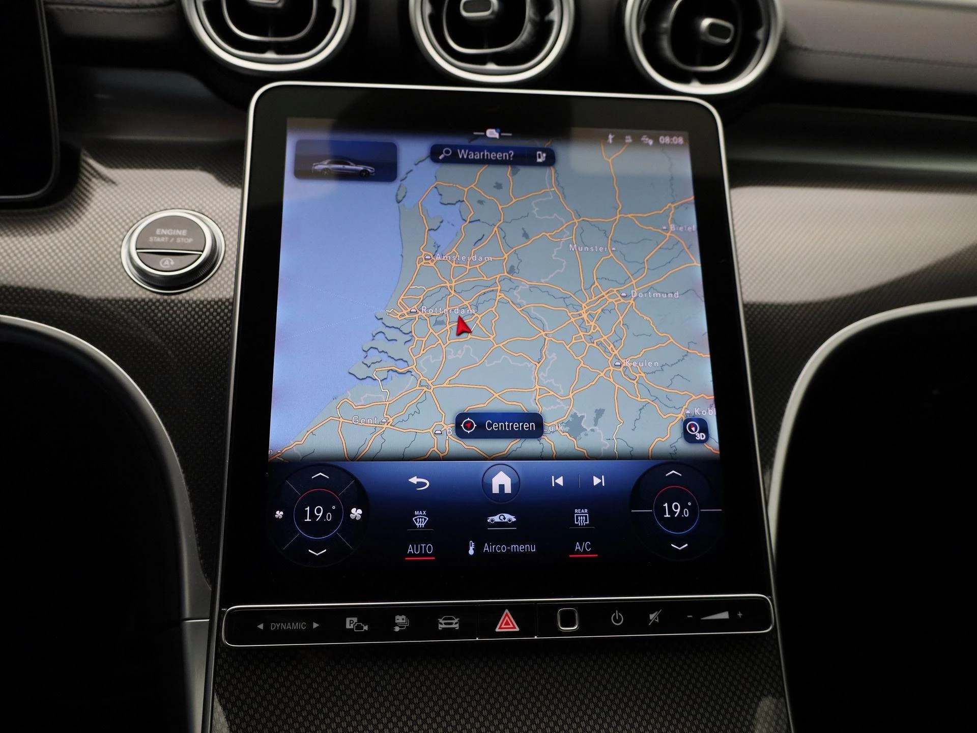 Mercedes-Benz-C-Klasse-image-24