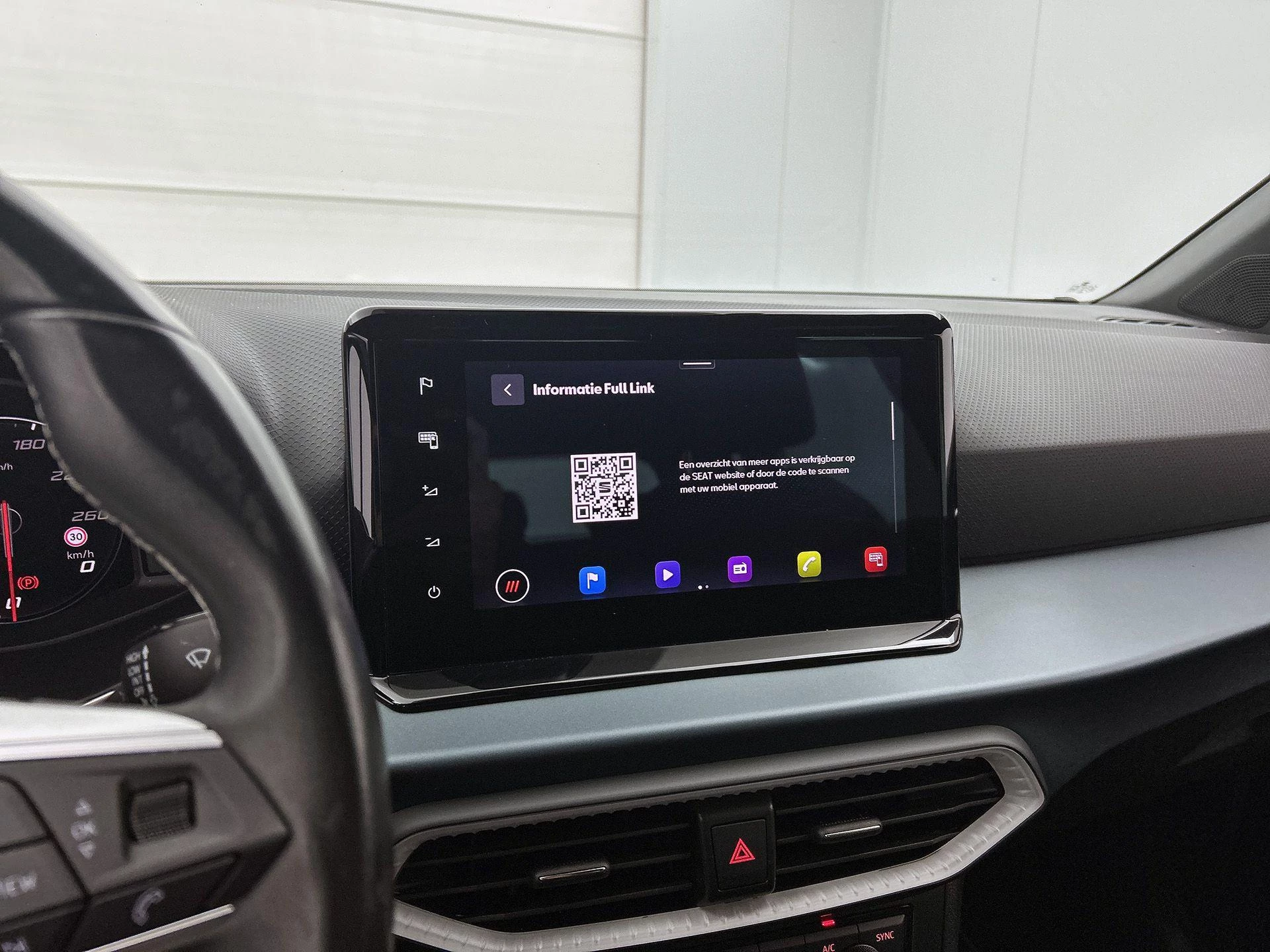 SEAT-Arona-image-11