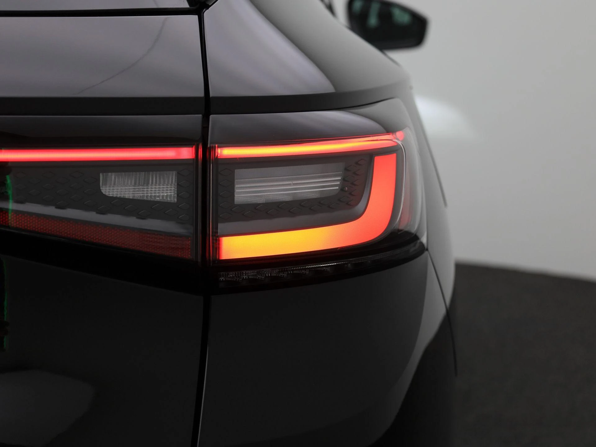 Volkswagen-ID.4-image-38