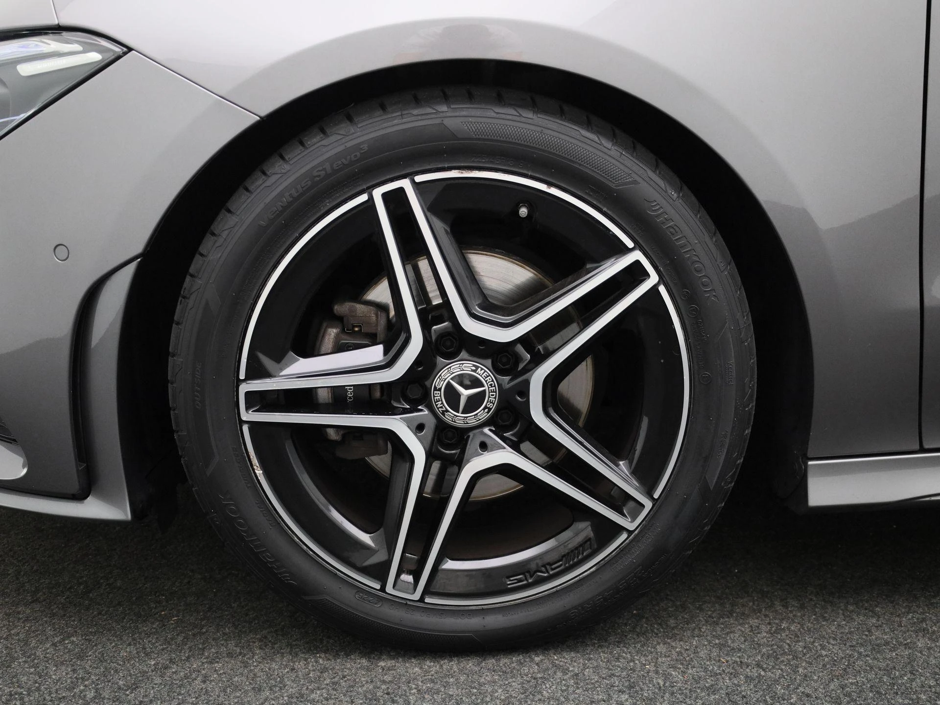 Mercedes-Benz-CLA-image-13