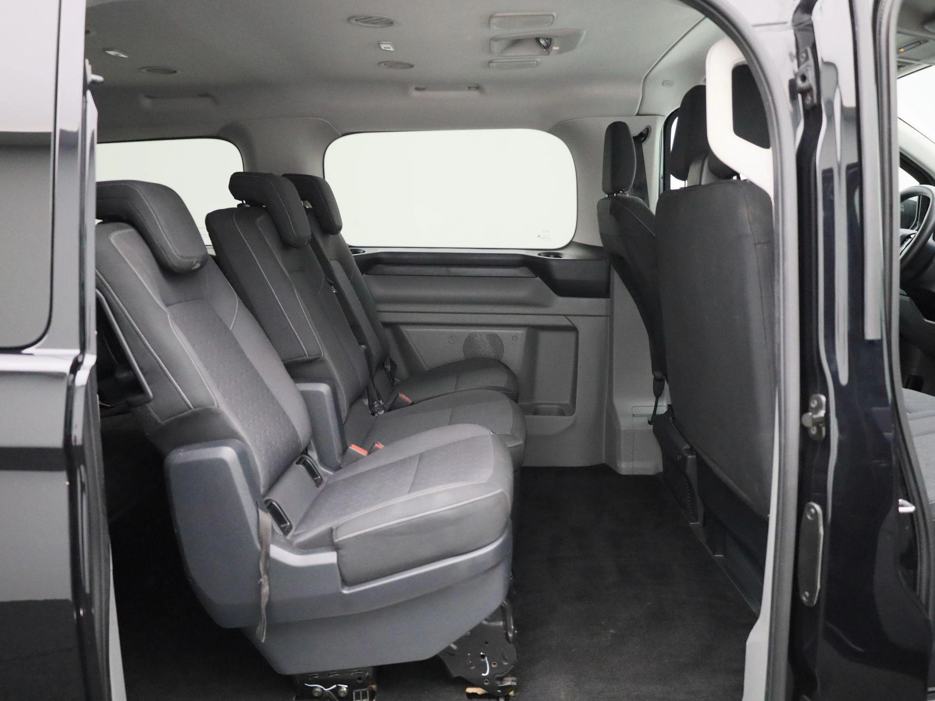 Ford-Transit Custom-image-10