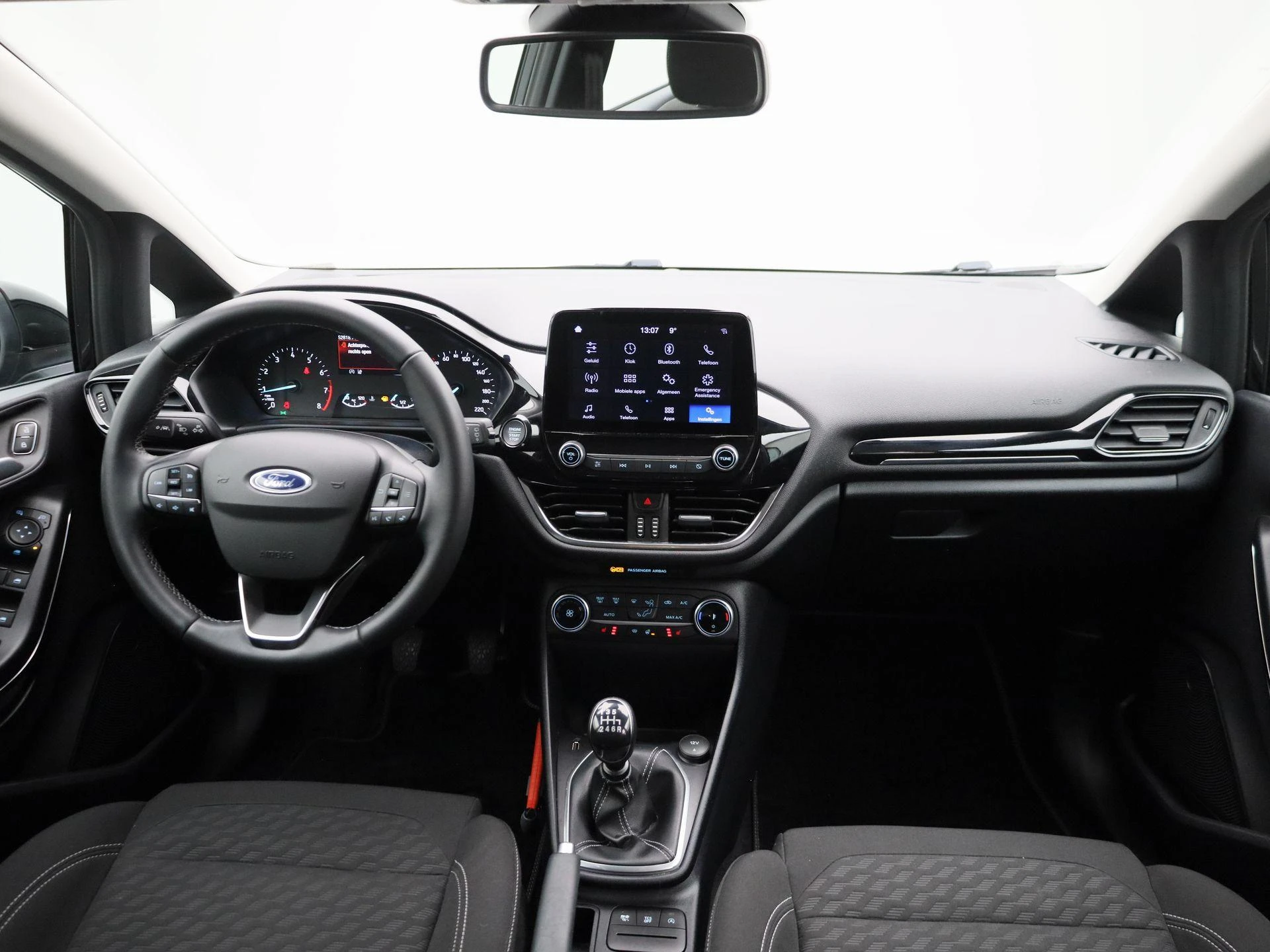 Ford Fiesta - 32