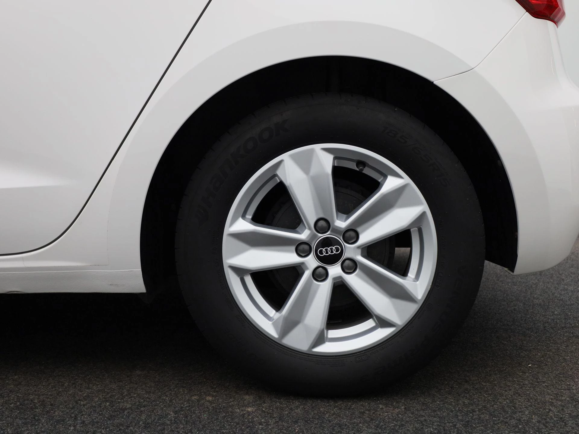 Audi-A1 Sportback-image-12