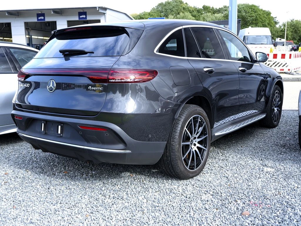 Mercedes-Benz-EQC 400-image-5