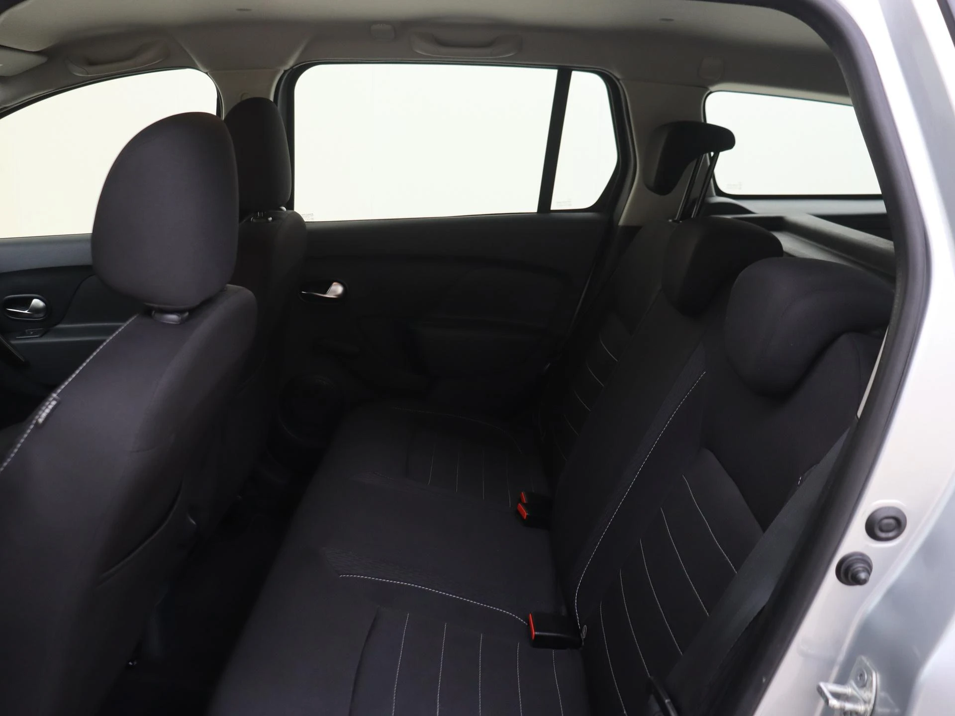 Dacia-Logan-image-15