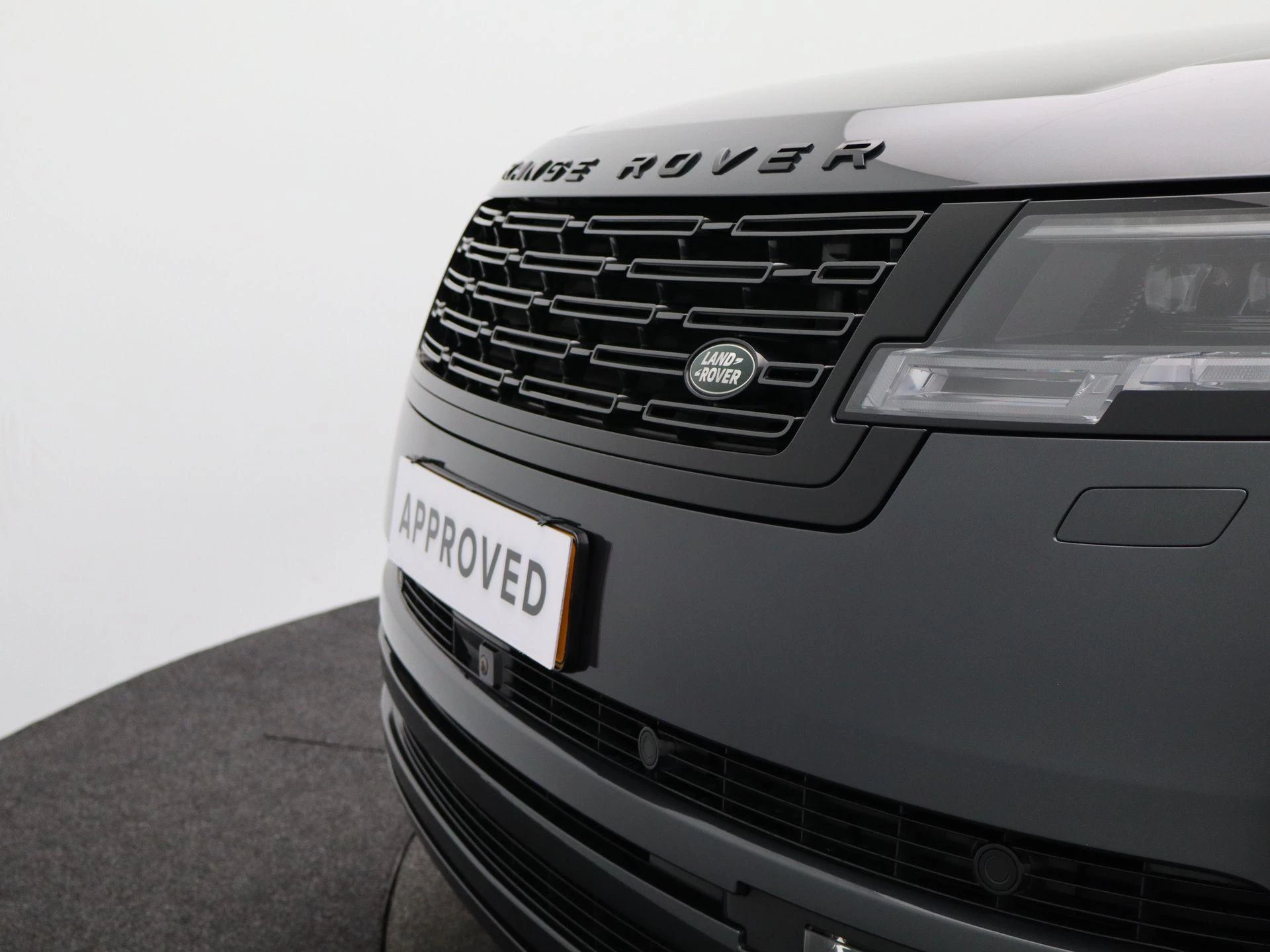 Land Rover-Range Rover-image-46