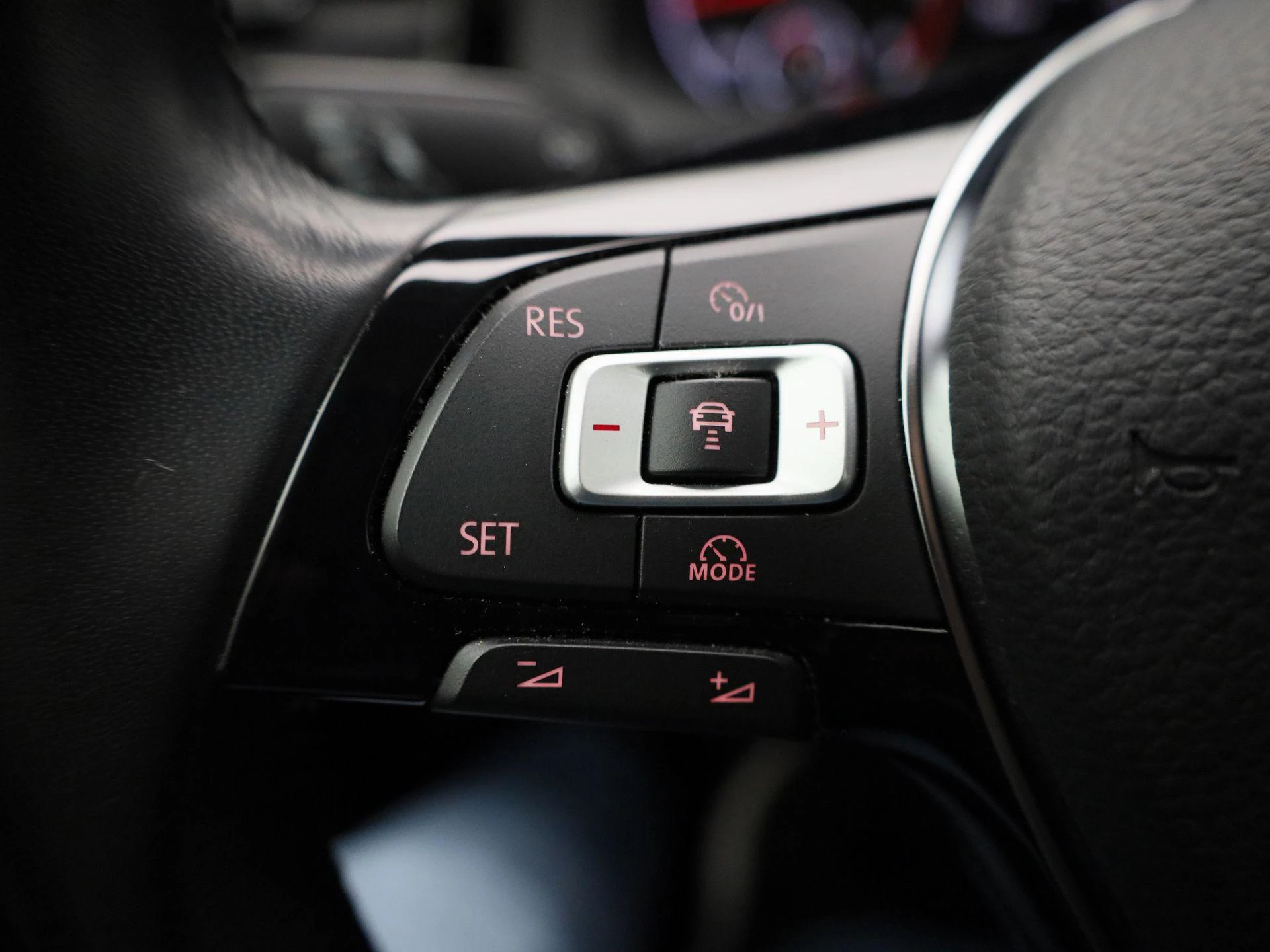 Volkswagen-Polo-image-17