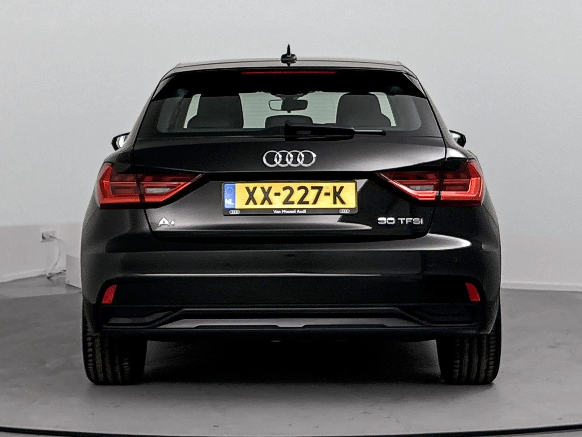 Audi-A1 Sportback-image-2