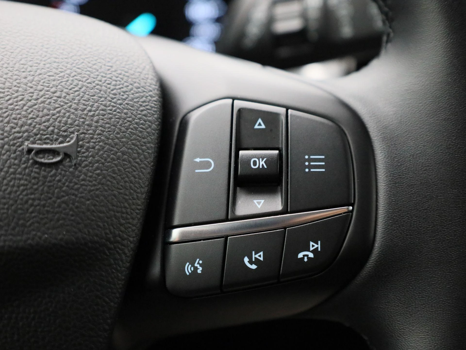 Ford Focus 1.0 EcoBoost Hybrid Titanium