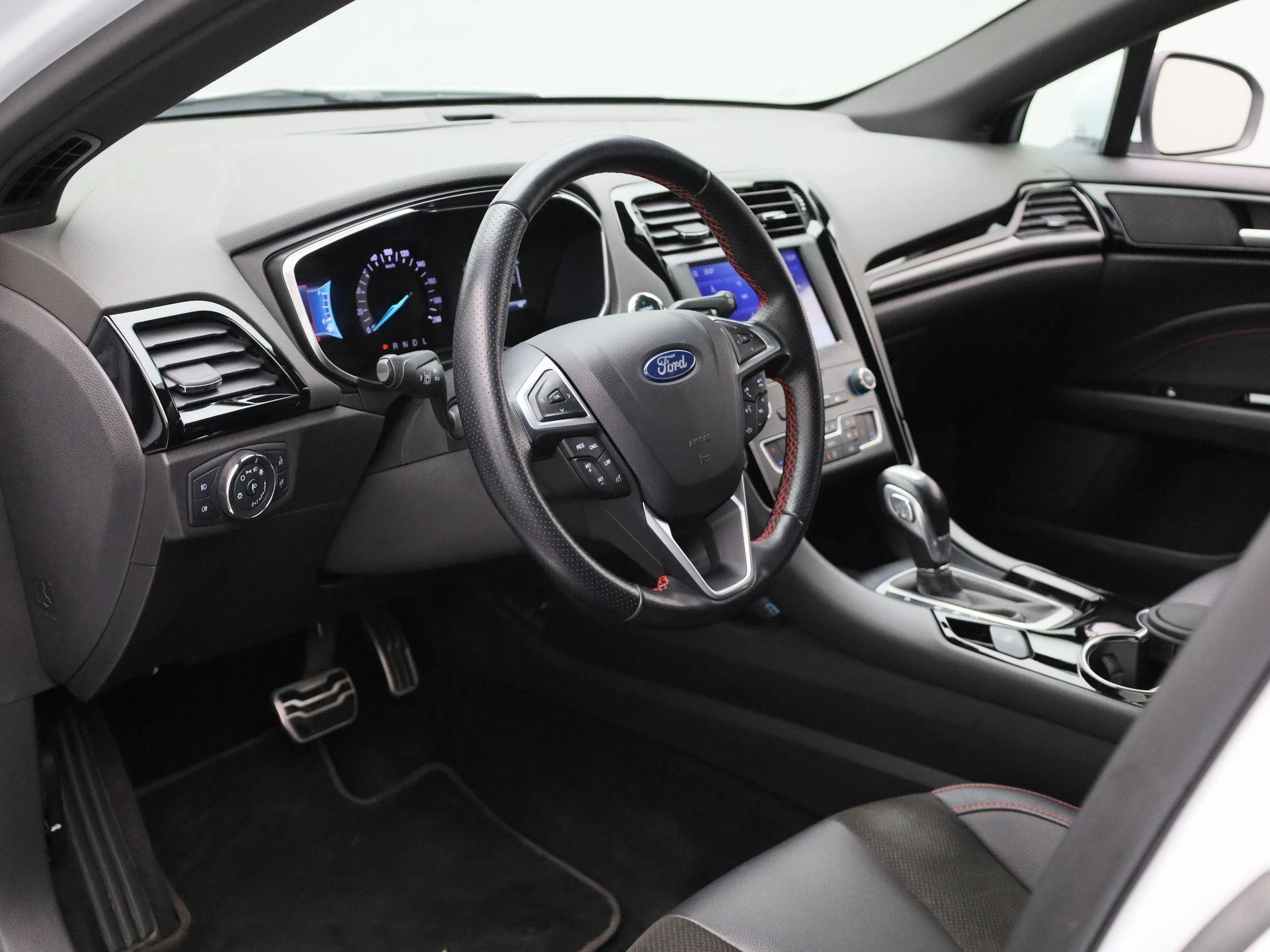 Ford-Mondeo-image-31