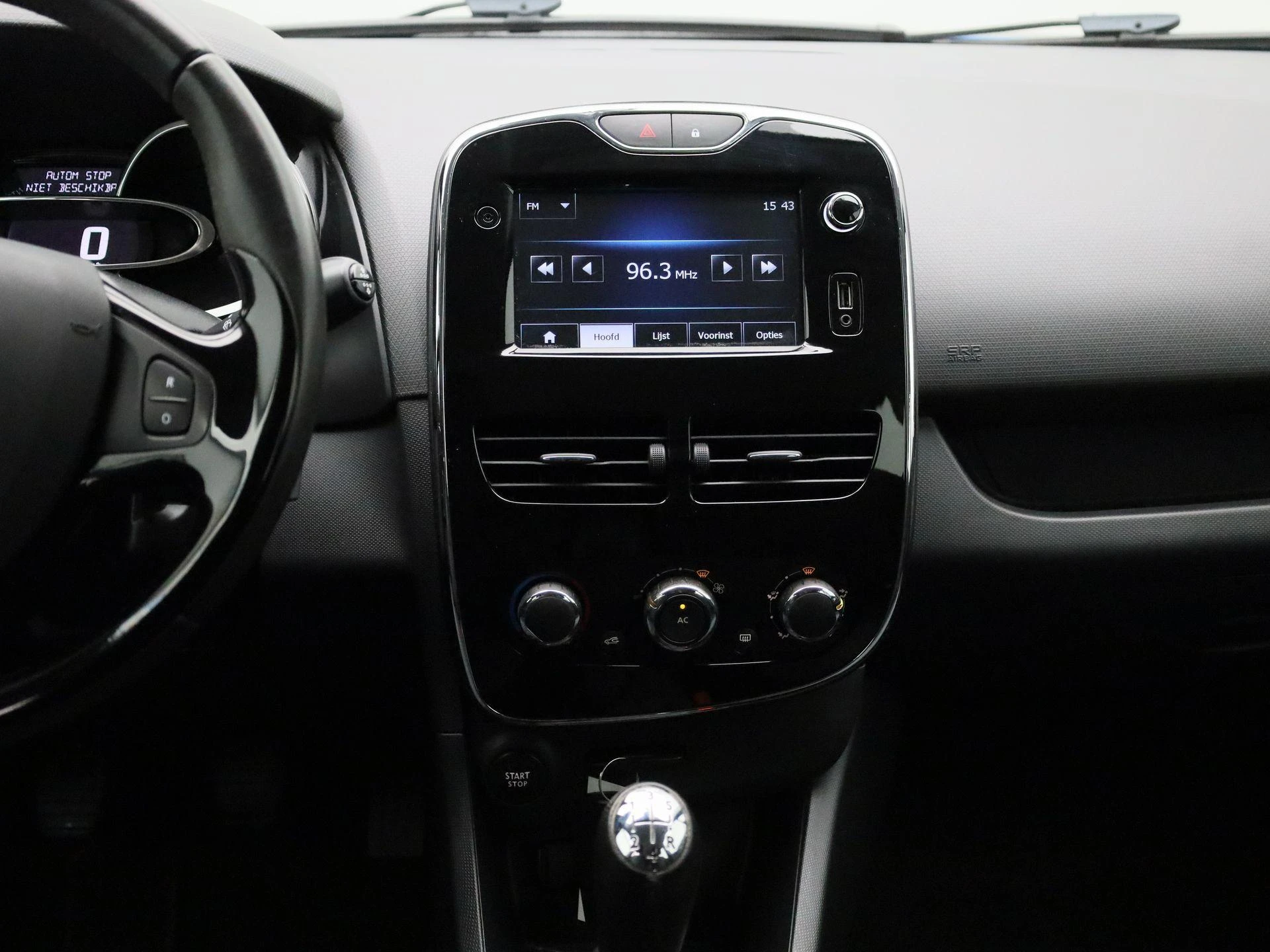 Renault-Clio-image-7