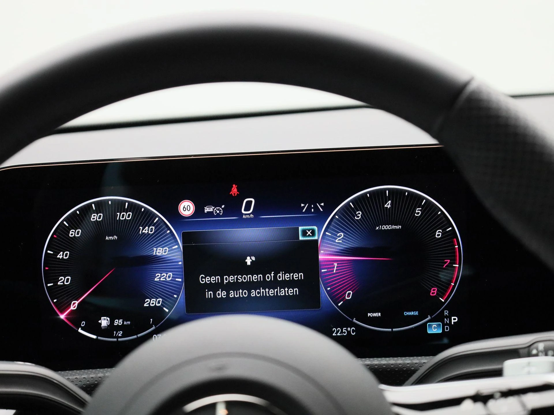 Mercedes-Benz-CLA-image-7