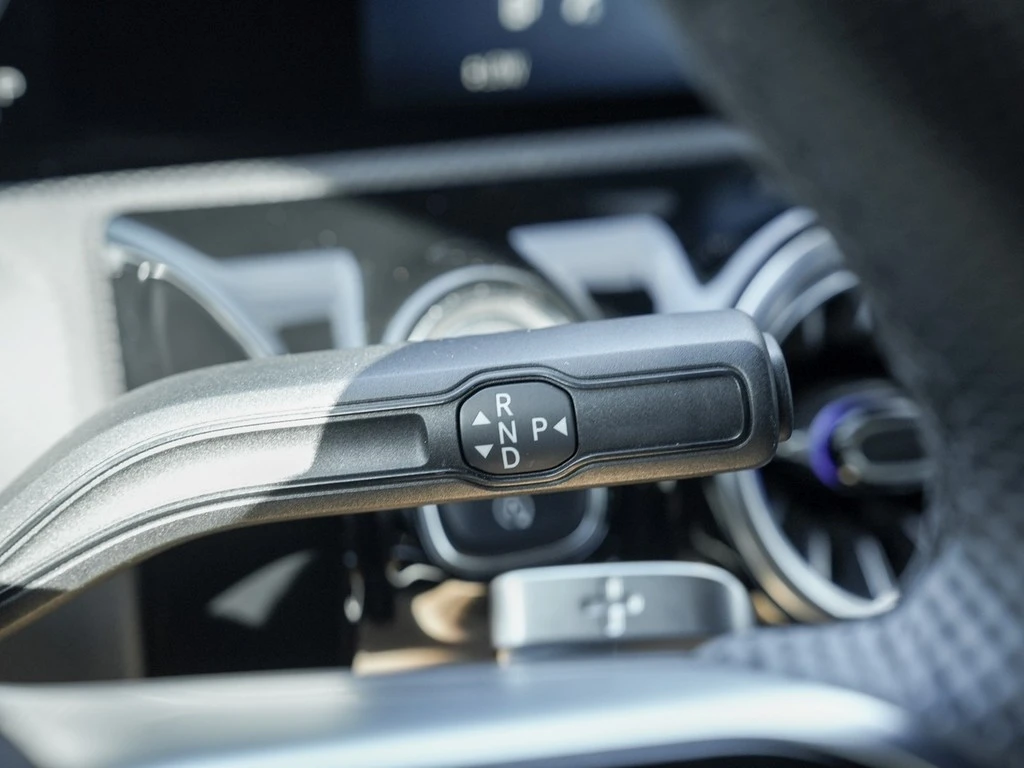 Mercedes-Benz-CLA-image-16