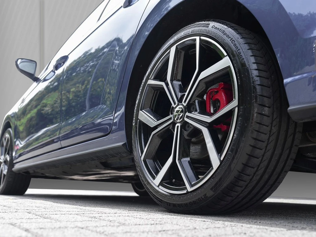 Volkswagen Polo GTI 2.0 TSI DSG IQ.Light, ACC, NaviPRO, Beats, PDC, SHZ, 18"Alu.,