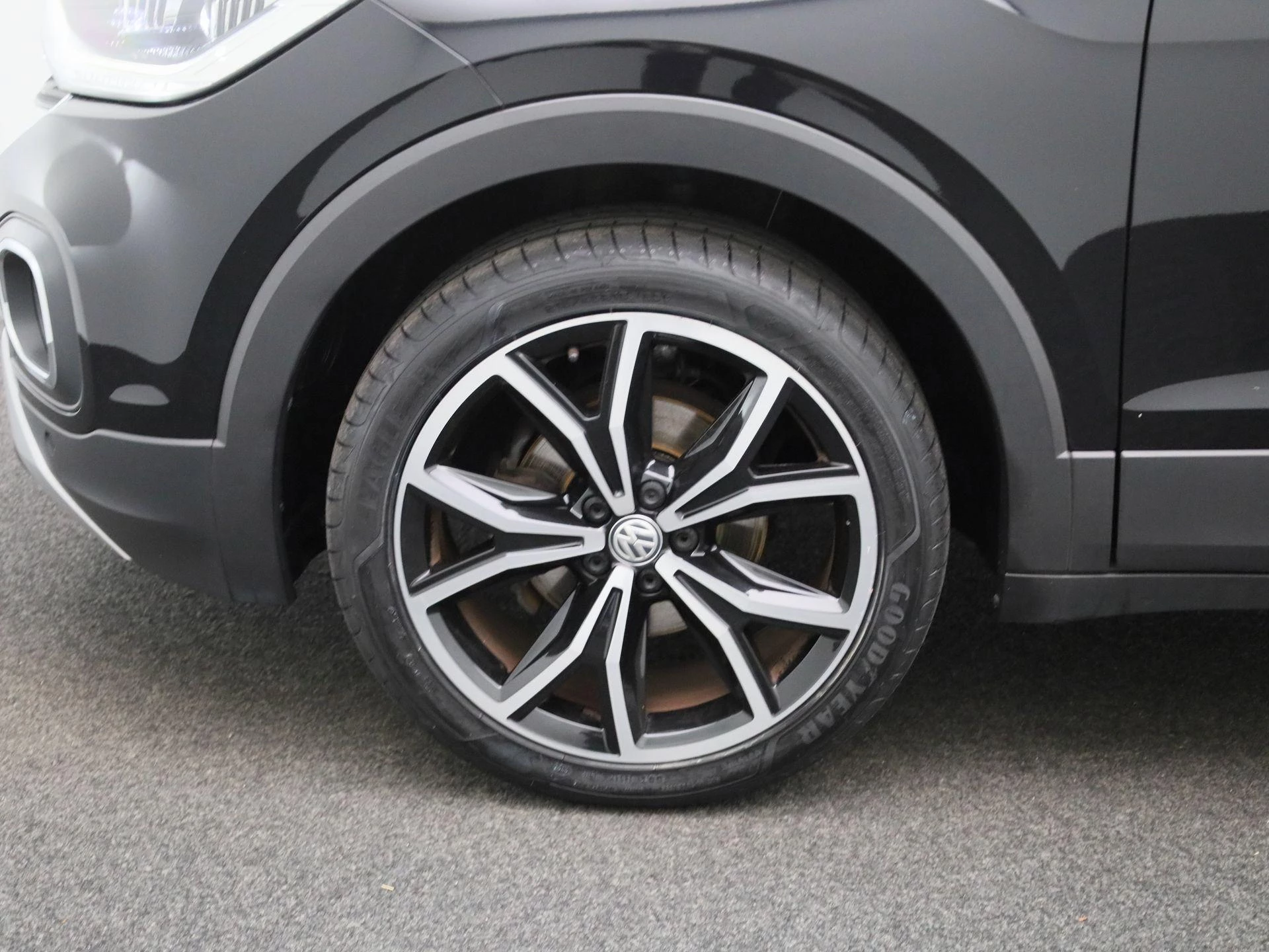 Volkswagen-T-Cross-image-10