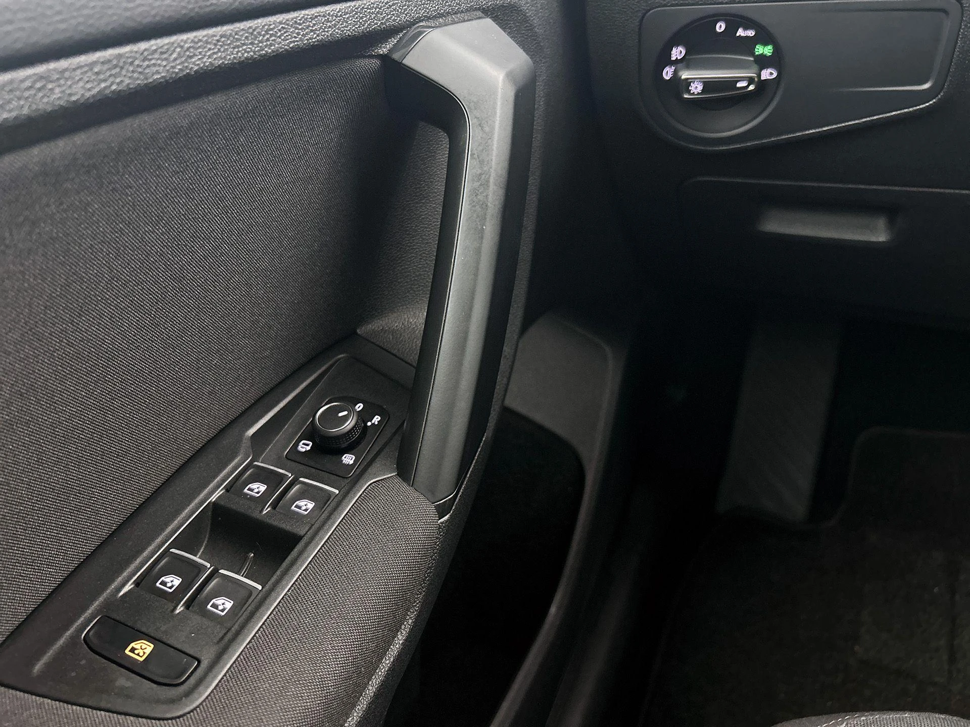 Volkswagen-Tiguan-image-32
