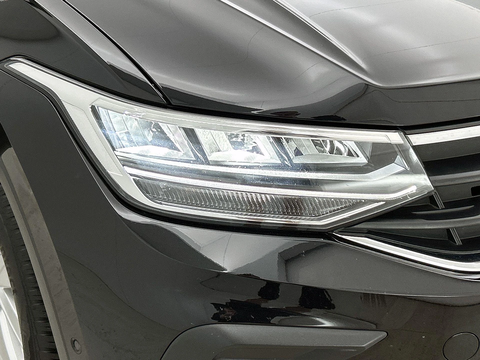 Volkswagen-Tiguan-image-29
