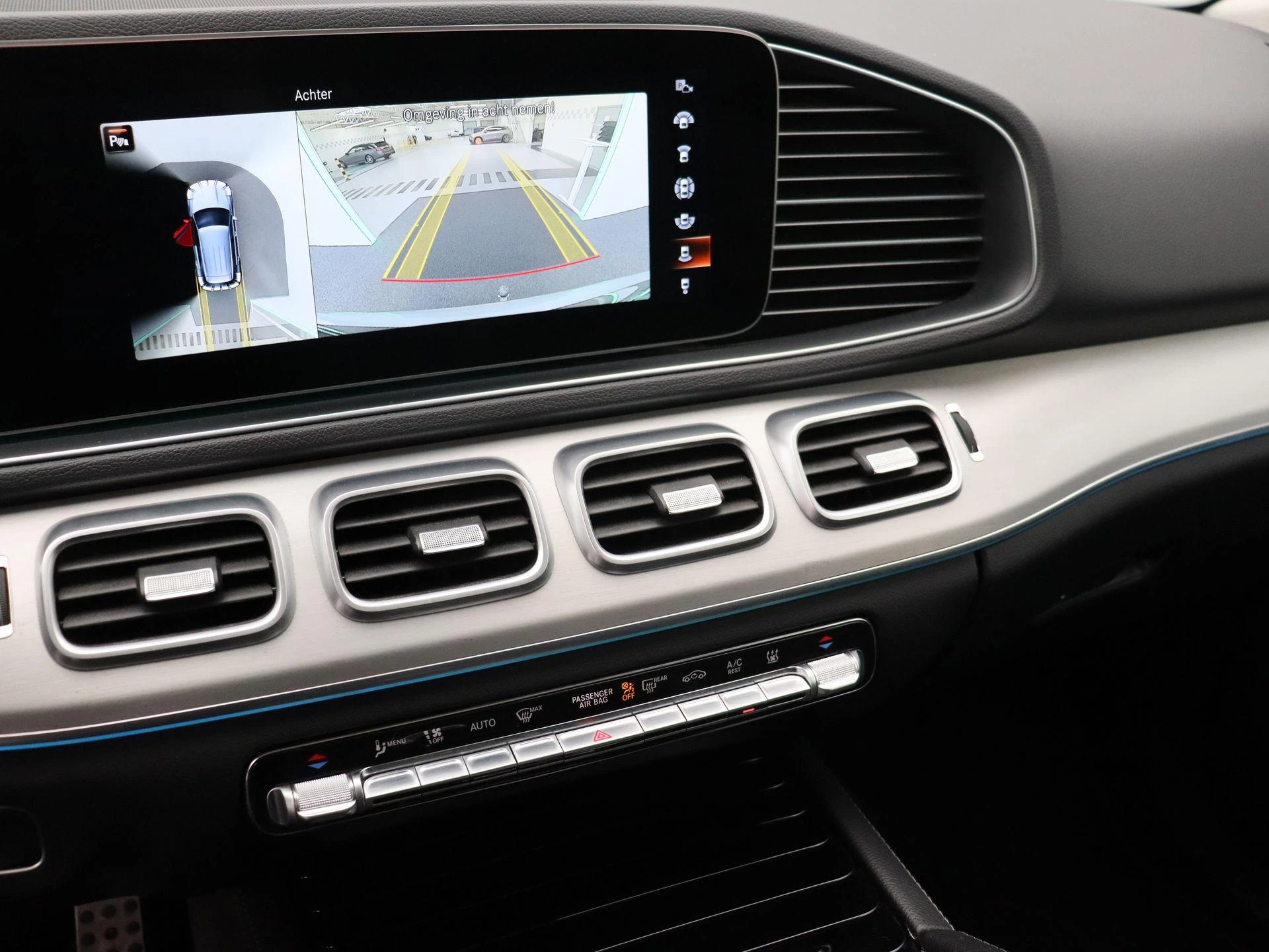 Mercedes-Benz GLE 350 e 4MATIC SUV AMG LINE + NAPPA + BURMESTER + PANORAMISCH DAK + TREKHAAK +