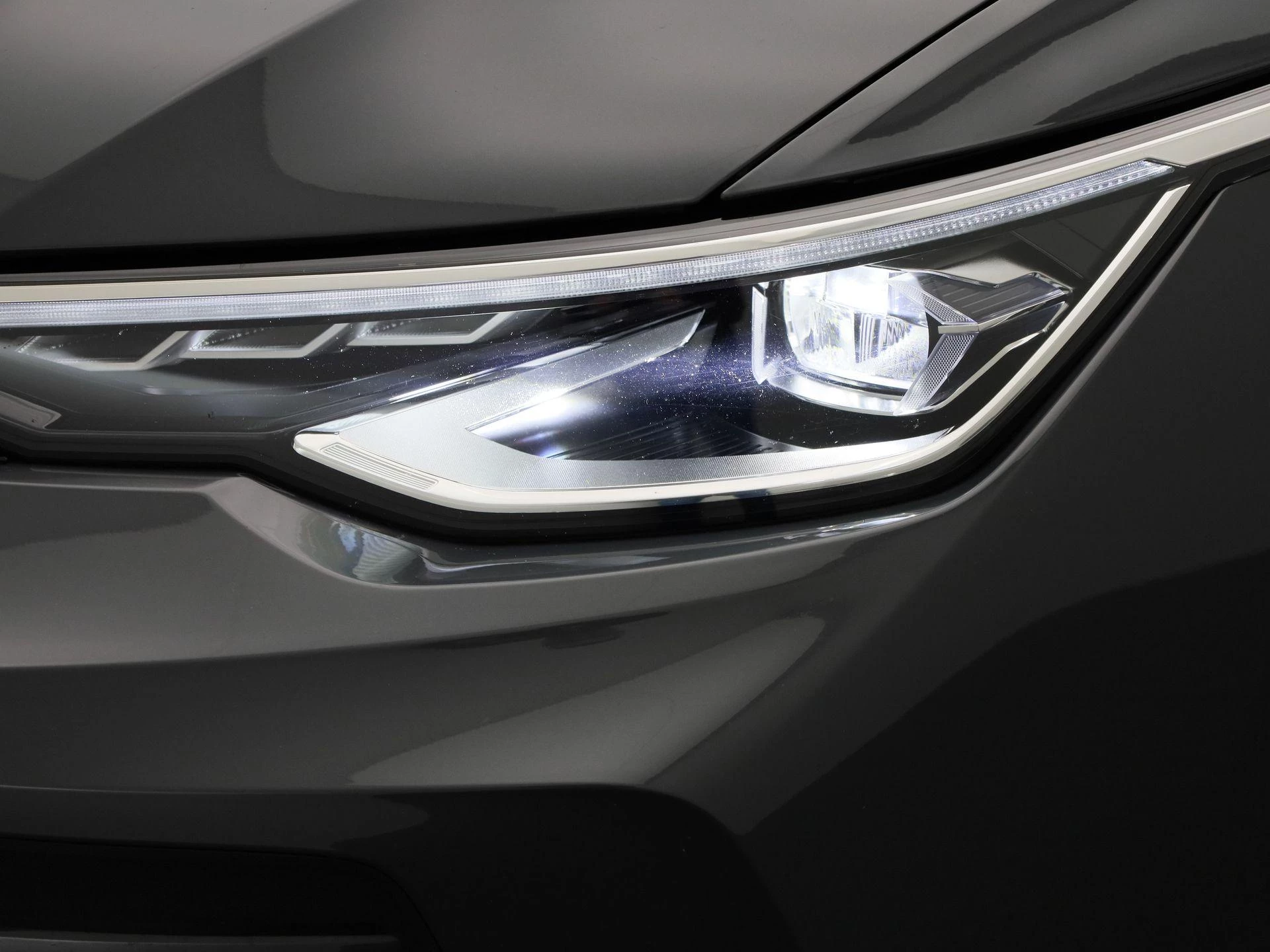 Volkswagen-Golf-image-14