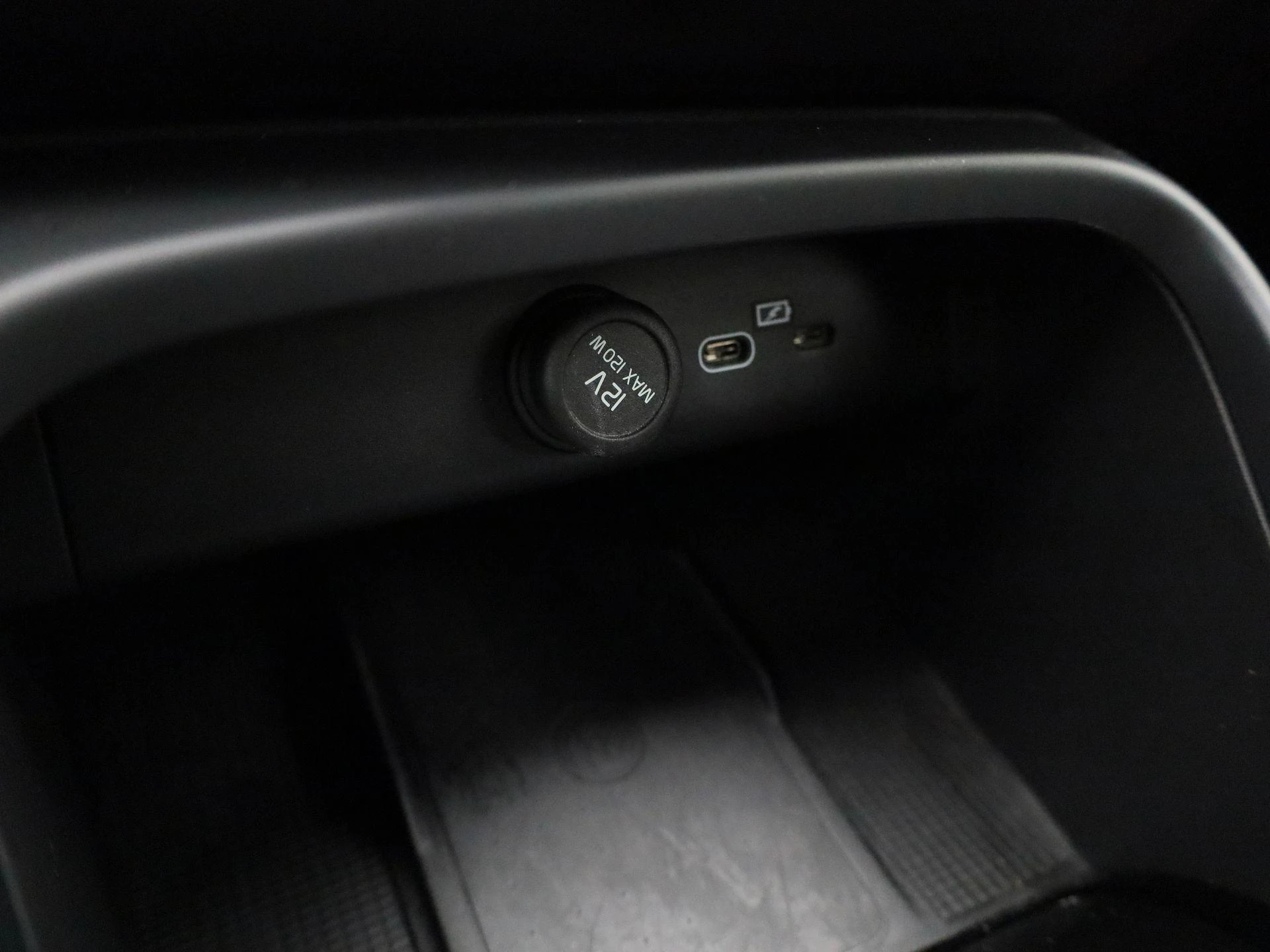 Volvo-XC40-image-25