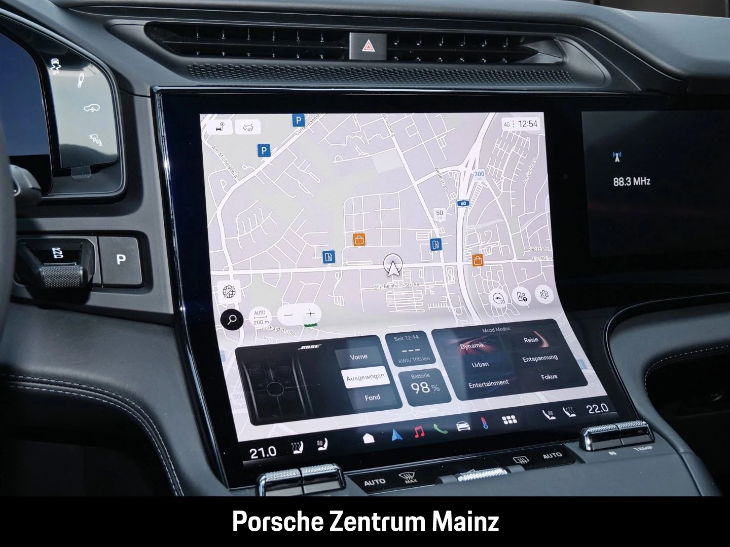 Porsche-Cayenne-image-12