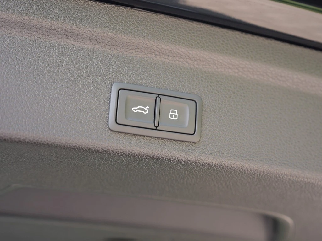 Audi-RSQ3-image-21