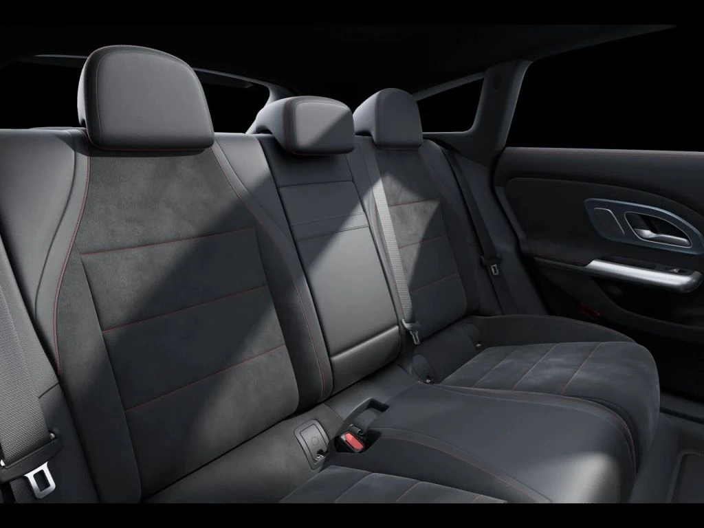 Mercedes-Benz-CLA 350-image-10