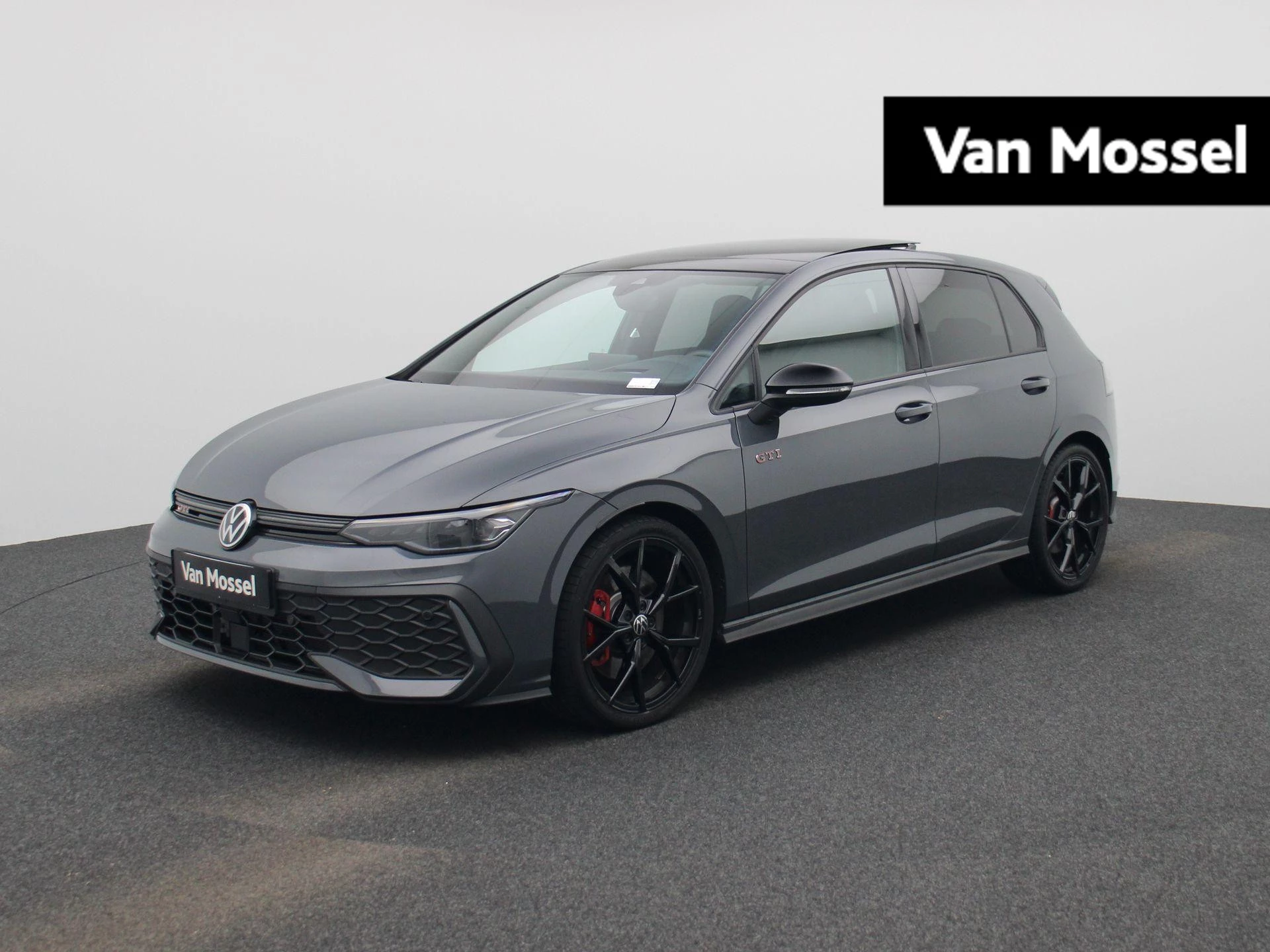 Volkswagen-Golf-image-0