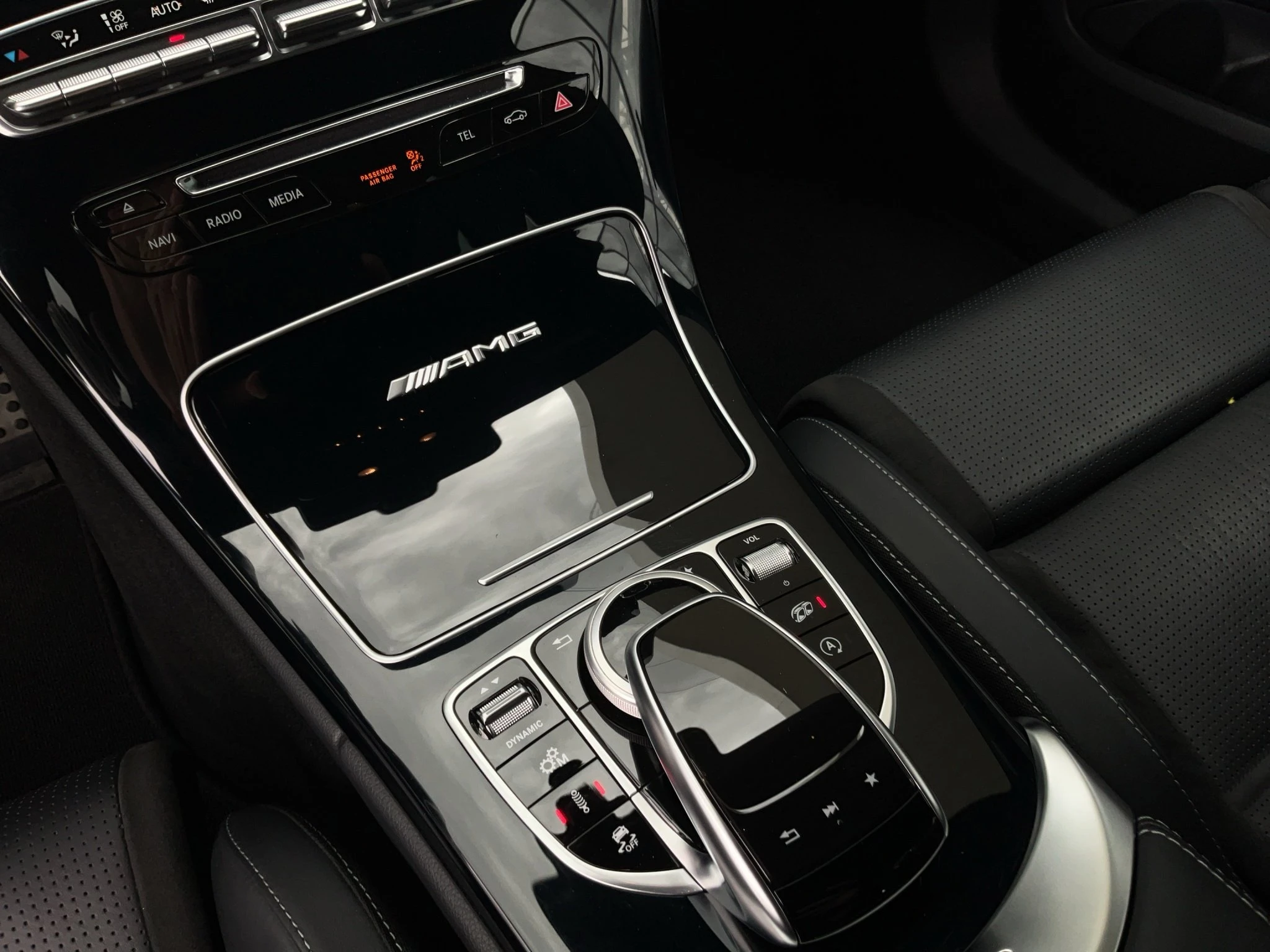 Mercedes-Benz-C-Klasse-image-18