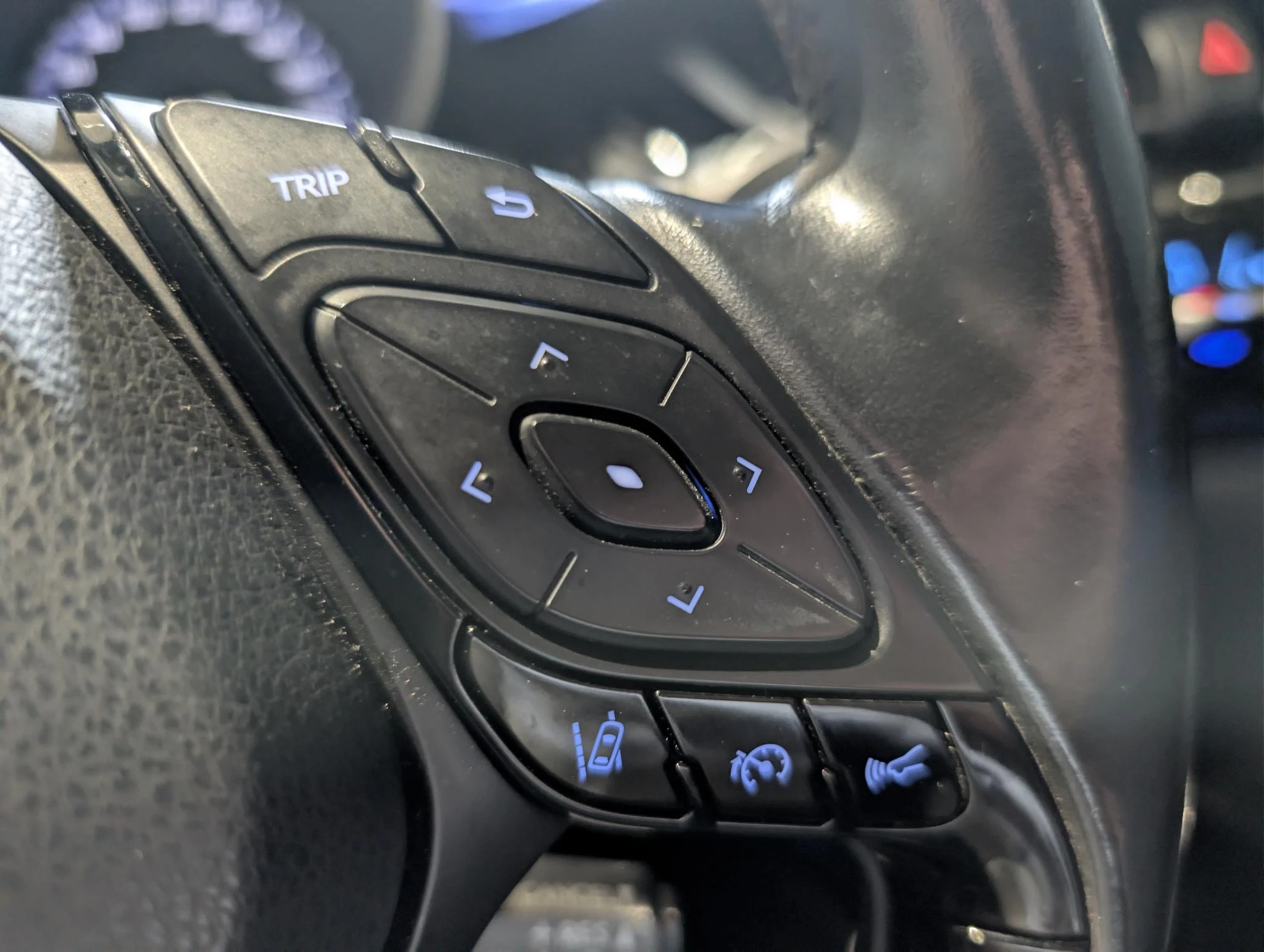 Toyota-C-HR-image-16