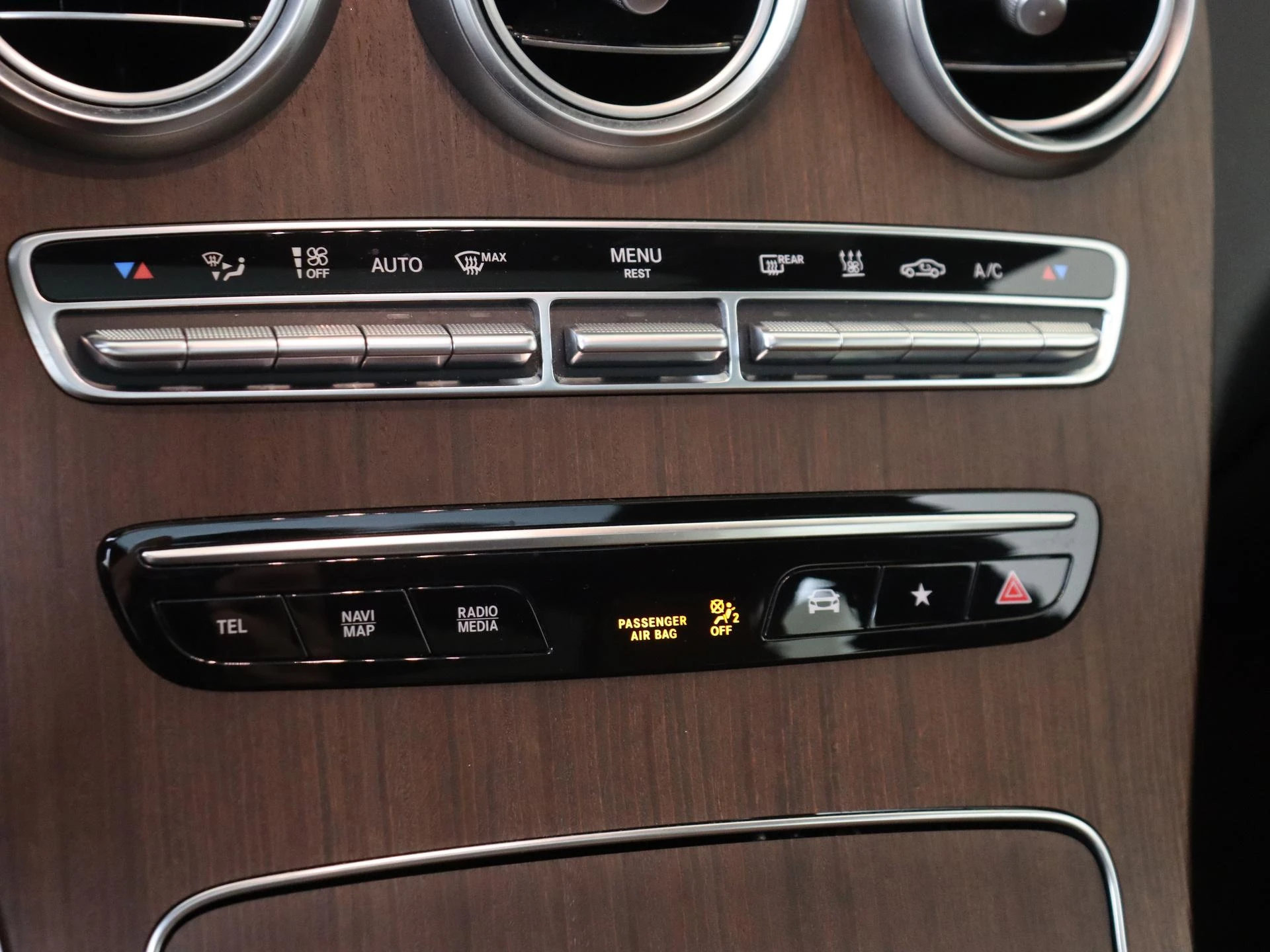 Mercedes-Benz GLC 300e 4MATIC Premium Plus
