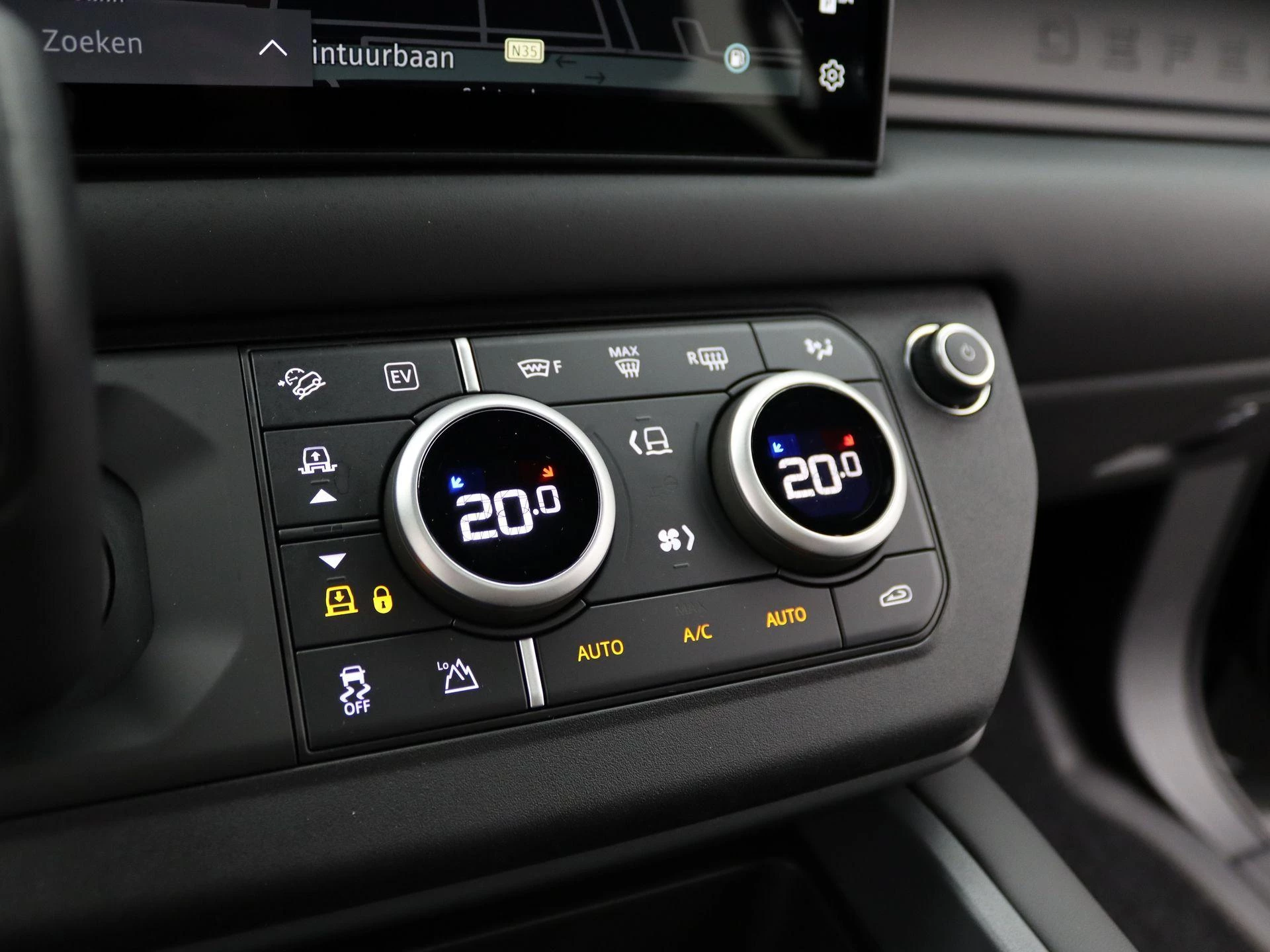 Land Rover-Defender-image-21