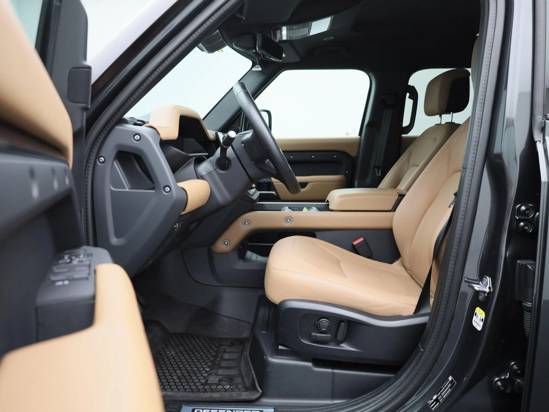 Land Rover-Defender-image-11