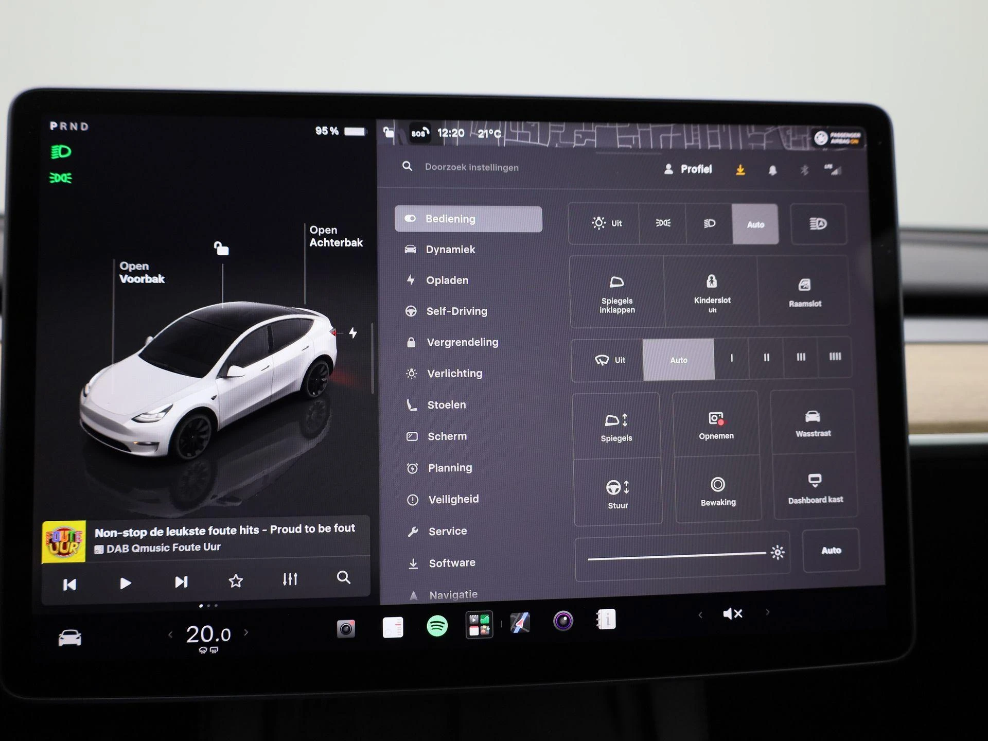 Tesla-Model Y-image-16