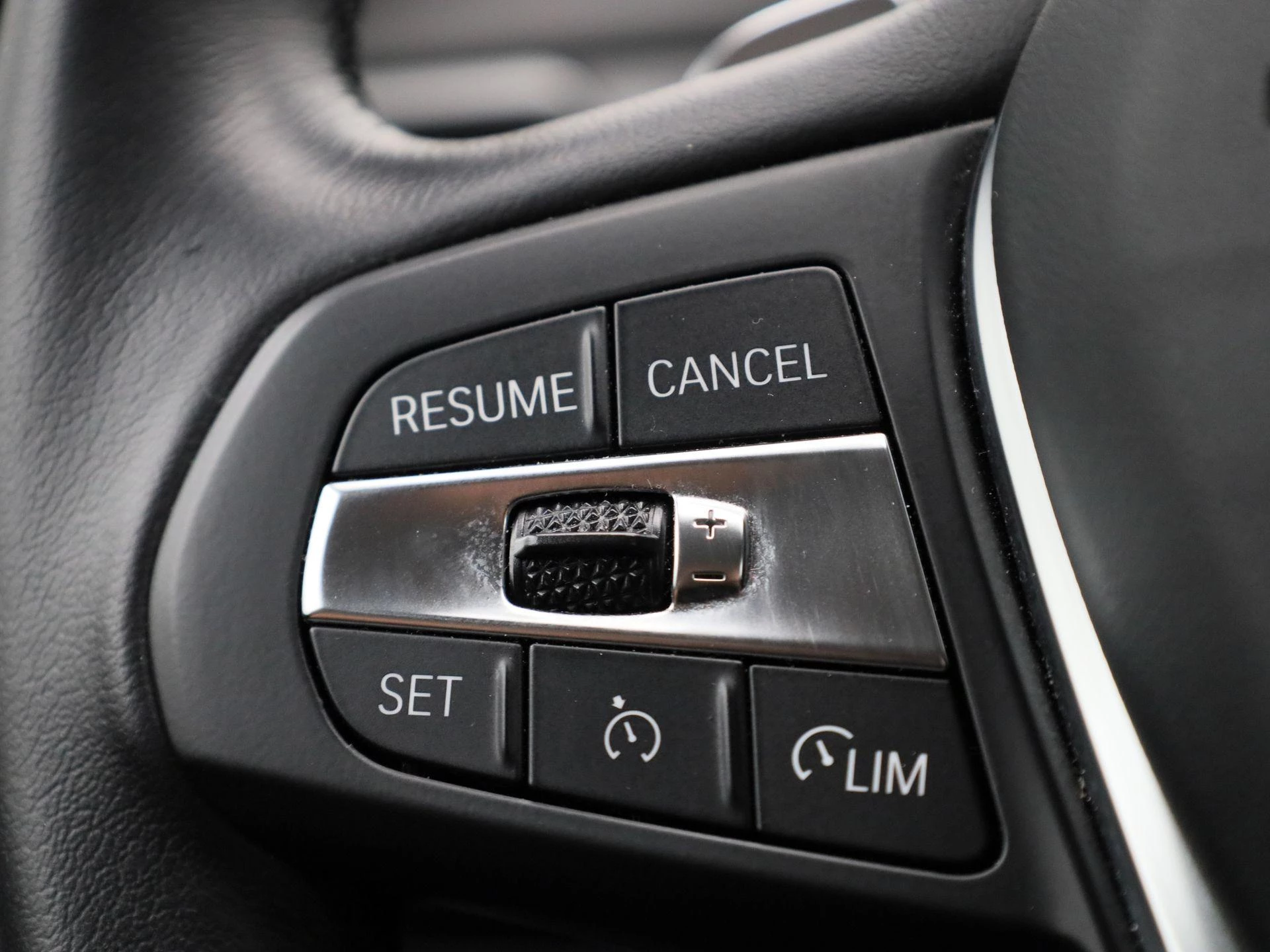 BMW-3 Serie-image-18