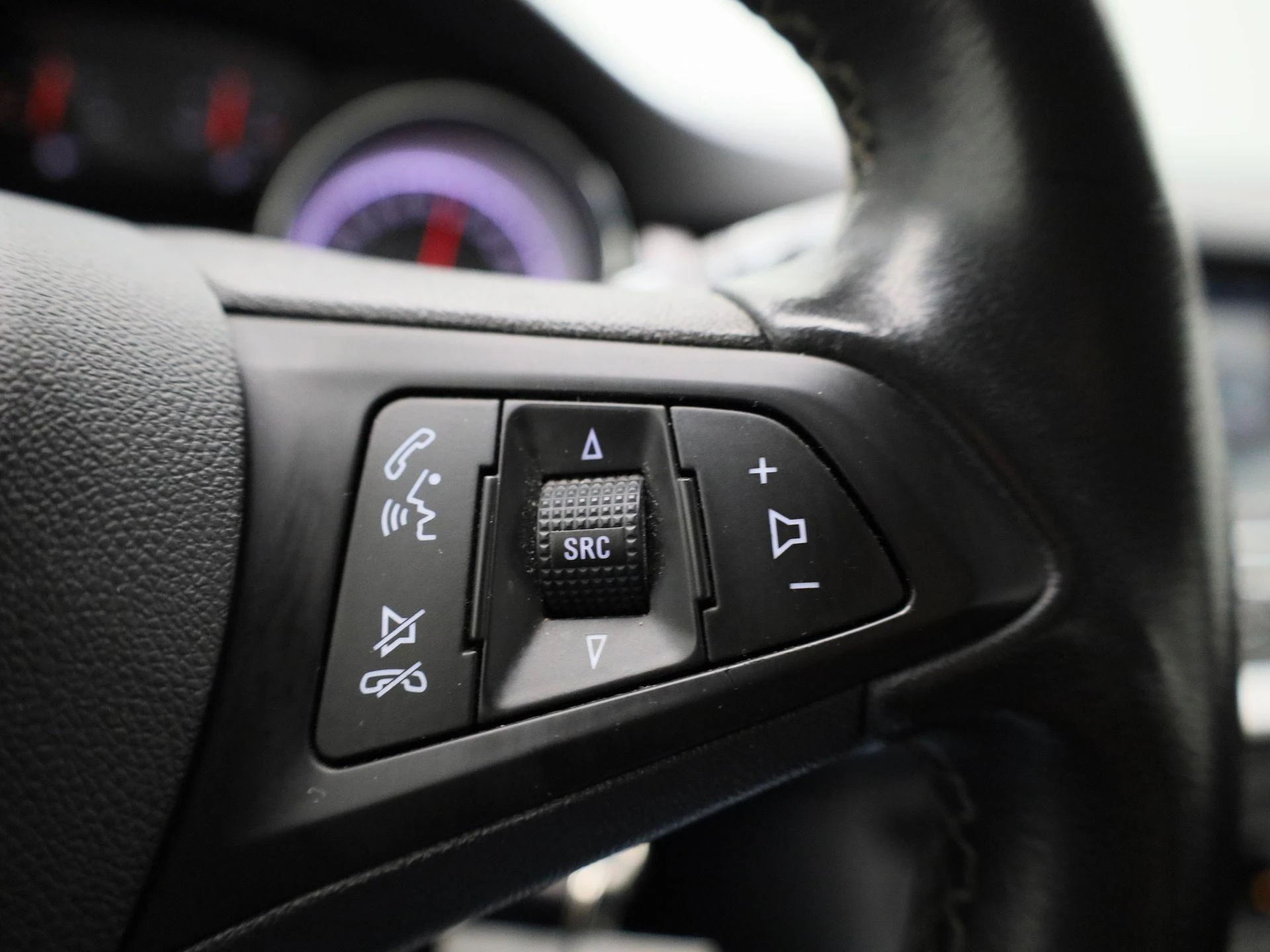 Opel-Astra-image-17