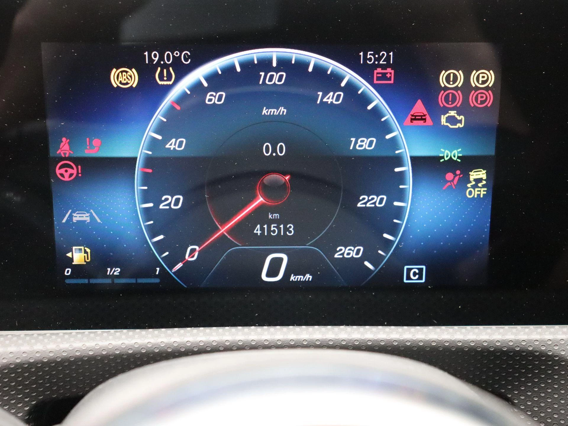 Mercedes-Benz CLA 180 Shooting Brake + AMG LINE + LED + CAMERA +