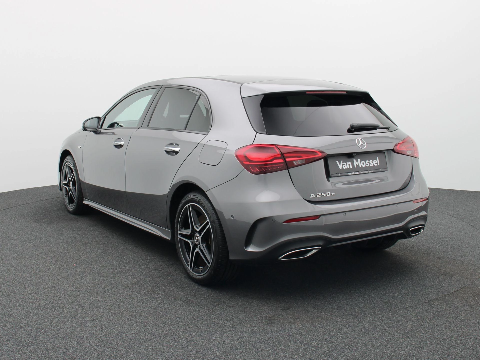 Mercedes-Benz Classe A 250 e AMG Line + MULTIBEAM LED + PANORAMISCH DAK + CARPLAY +