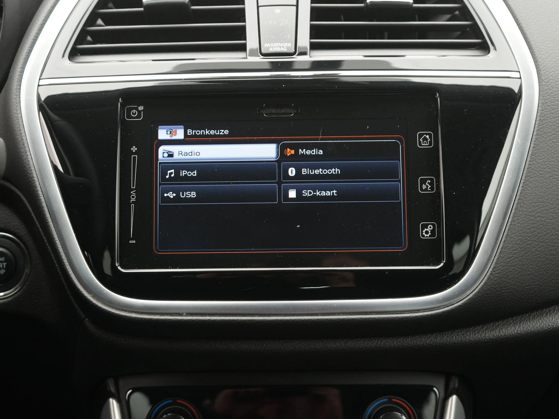 Suzuki-S-Cross-image-13