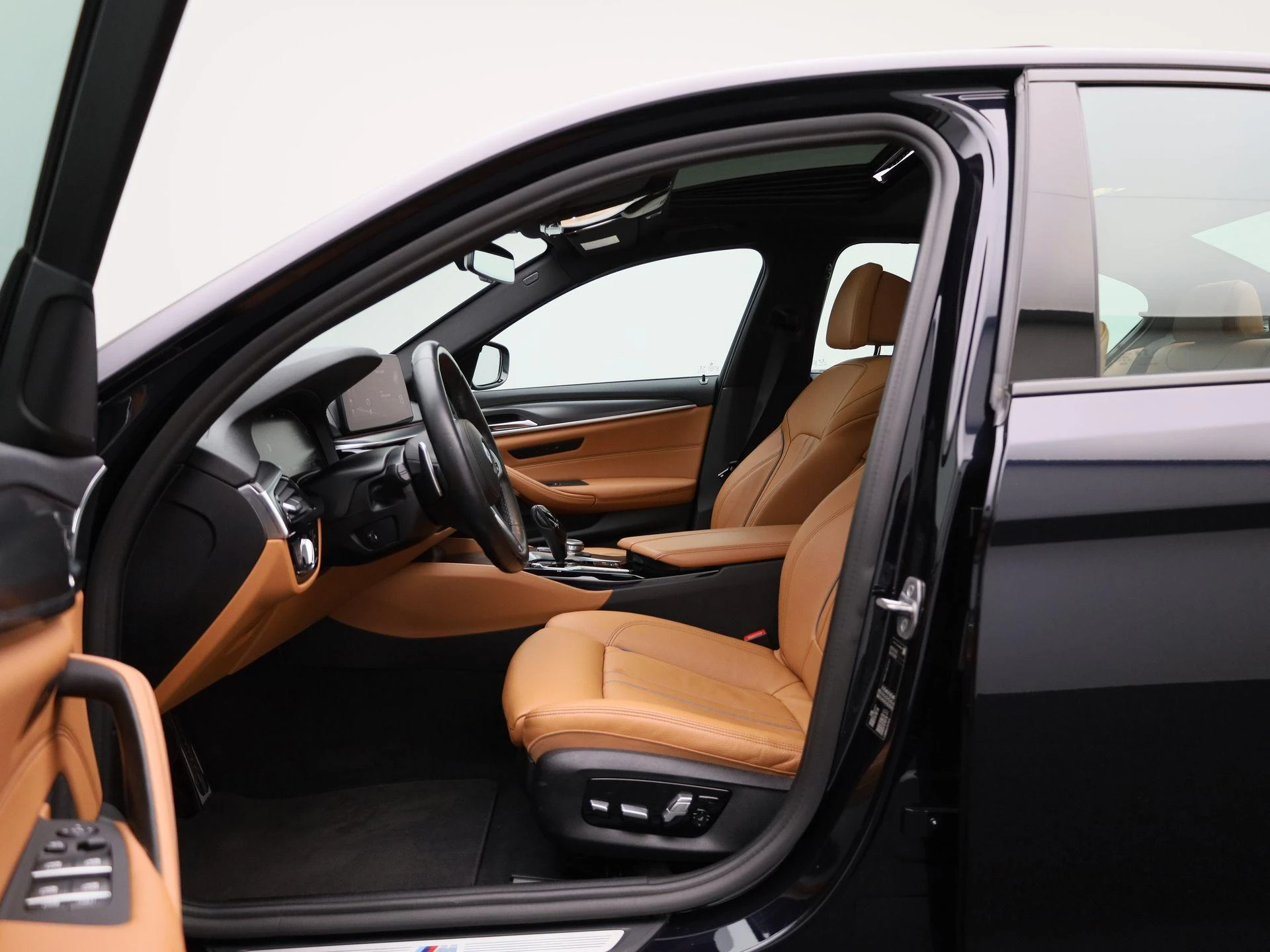 BMW-5 Serie-image-9