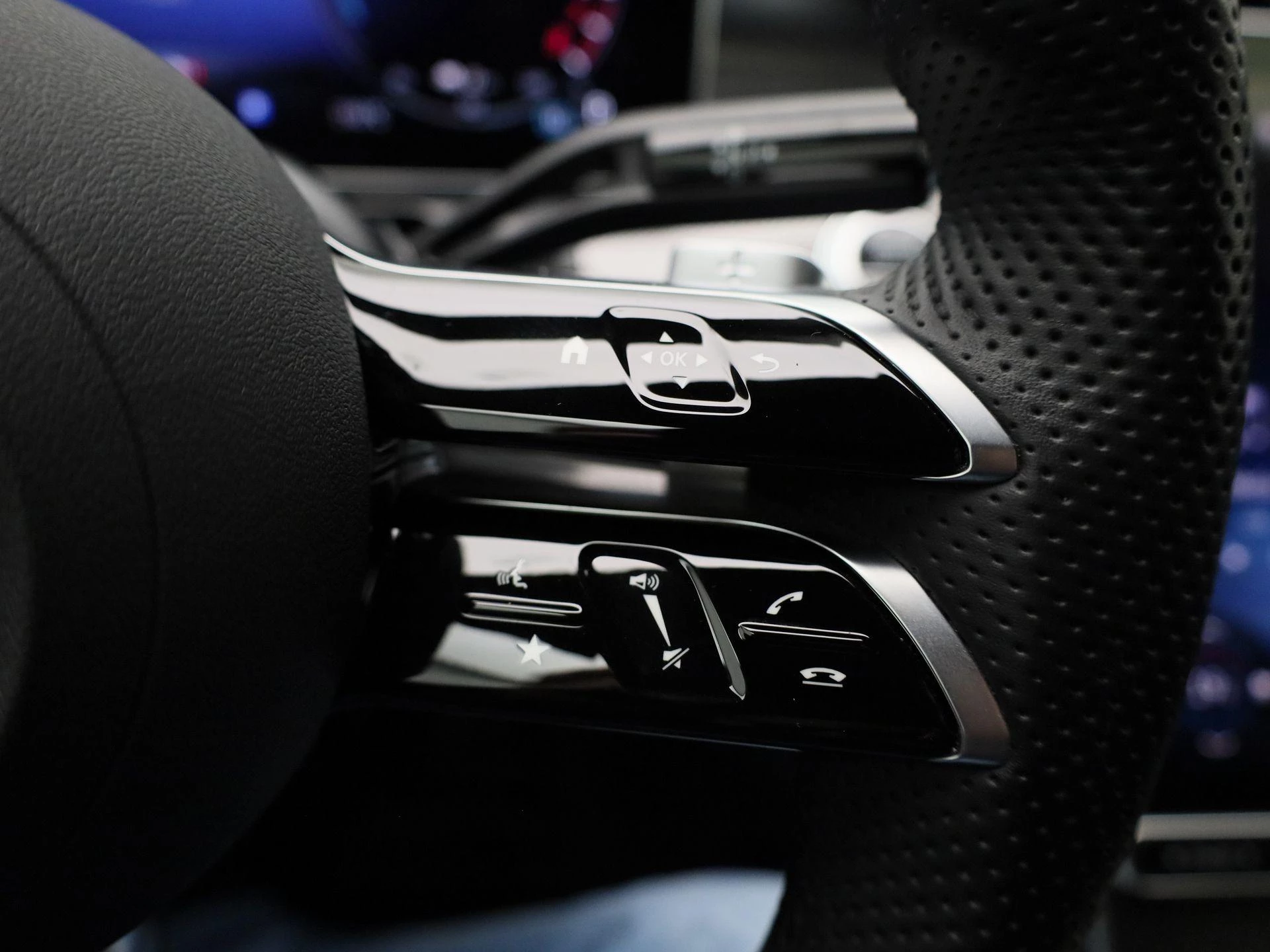 Mercedes-Benz-C-Klasse-image-14