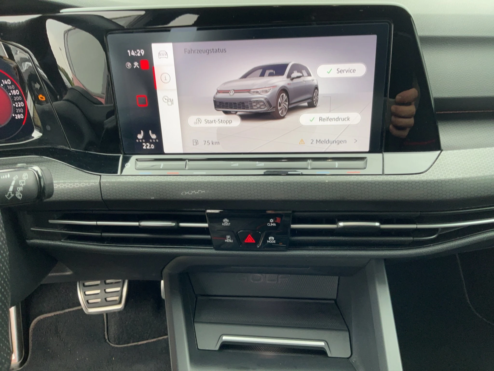 Volkswagen-Golf-image-14