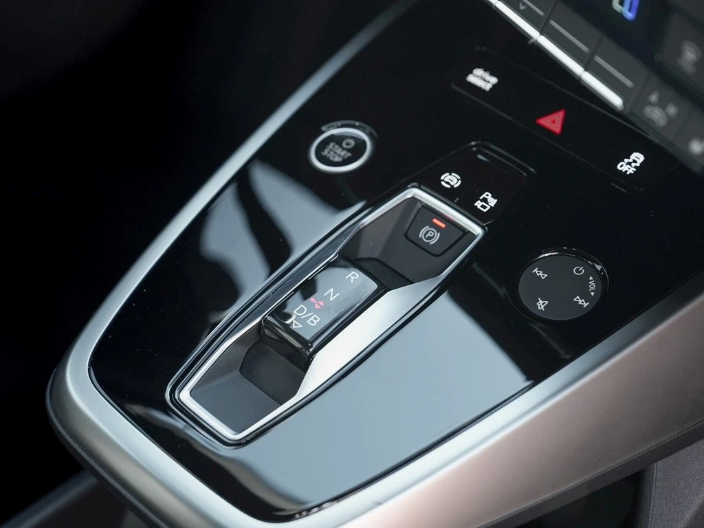 Audi-Q4 e-tron-image-8