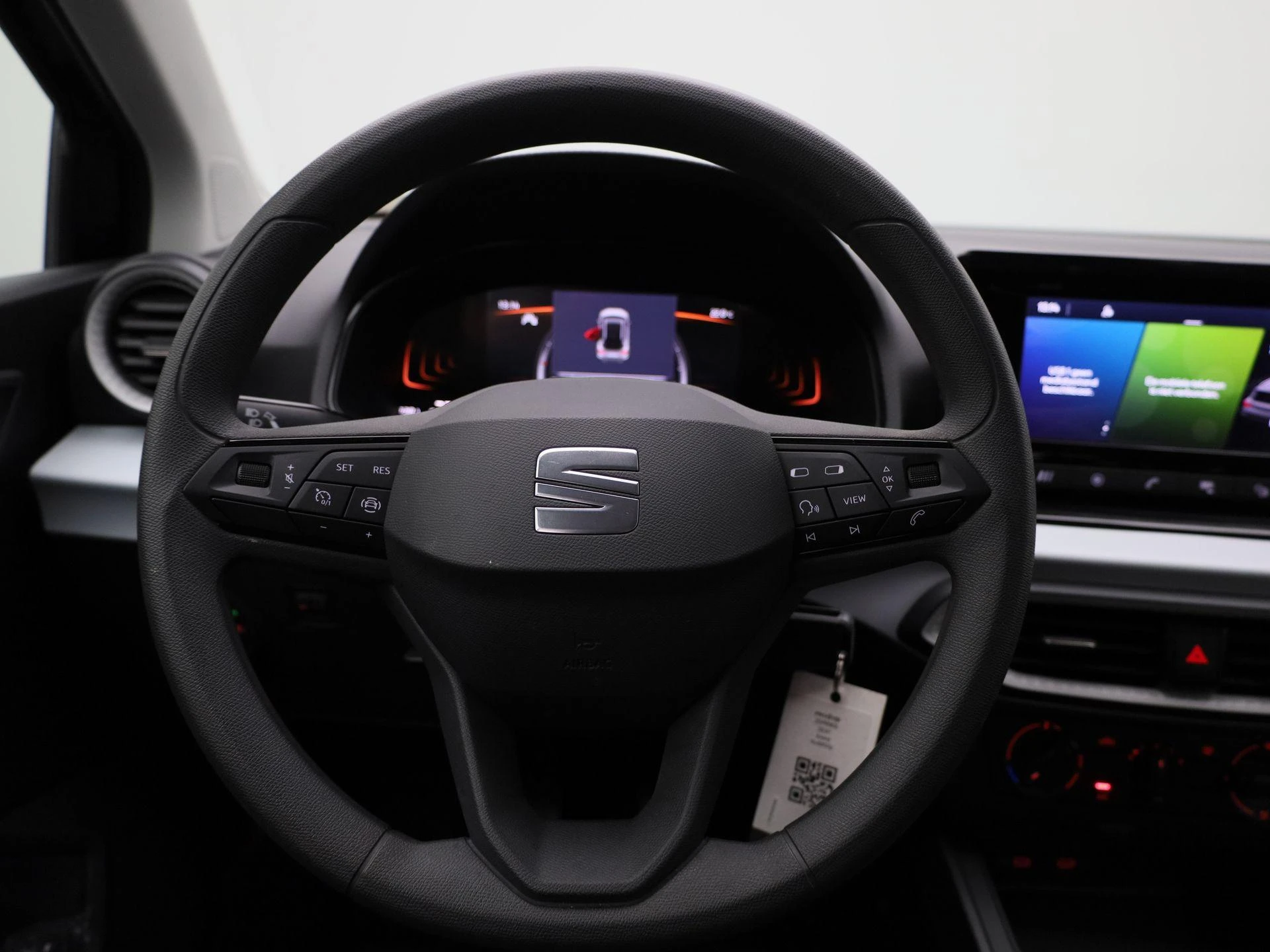 SEAT-Arona-image-6
