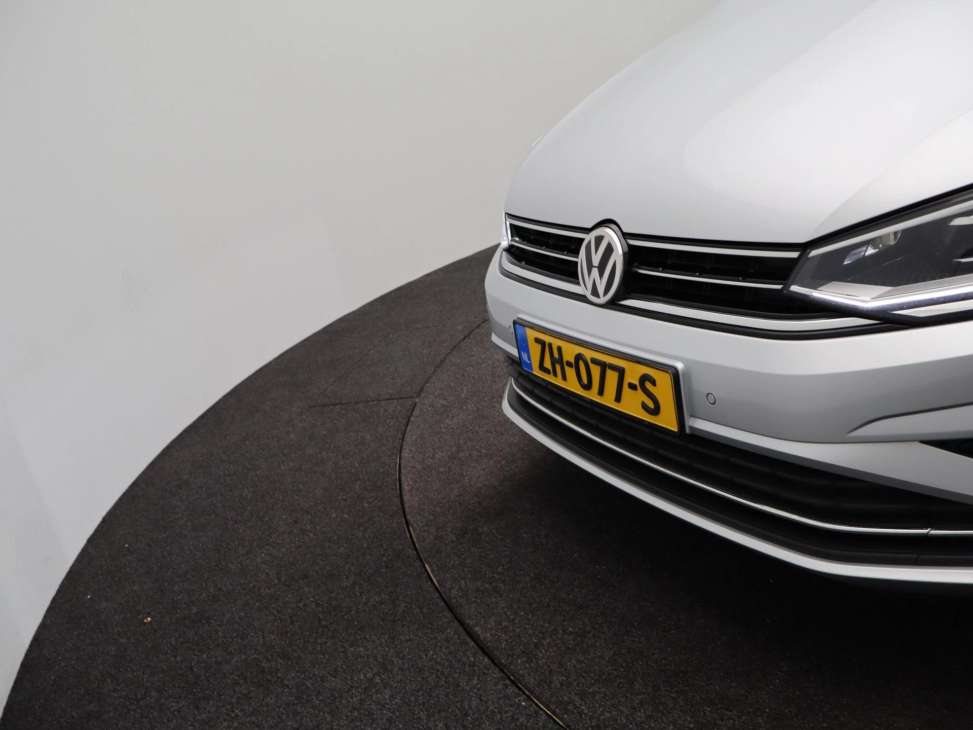 Volkswagen-Golf Sportsvan-image-33