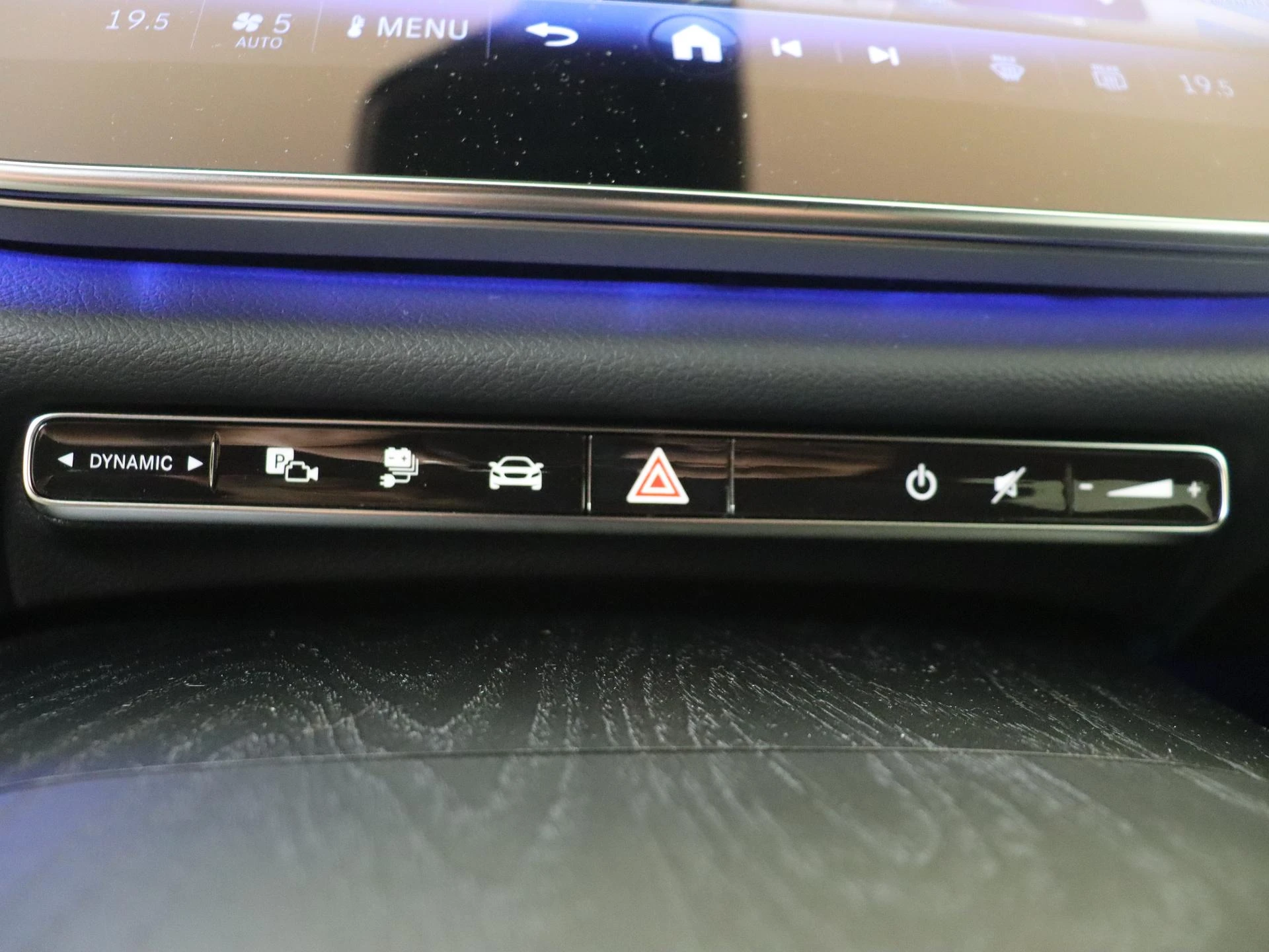 Mercedes-Benz-E-Klasse-image-18