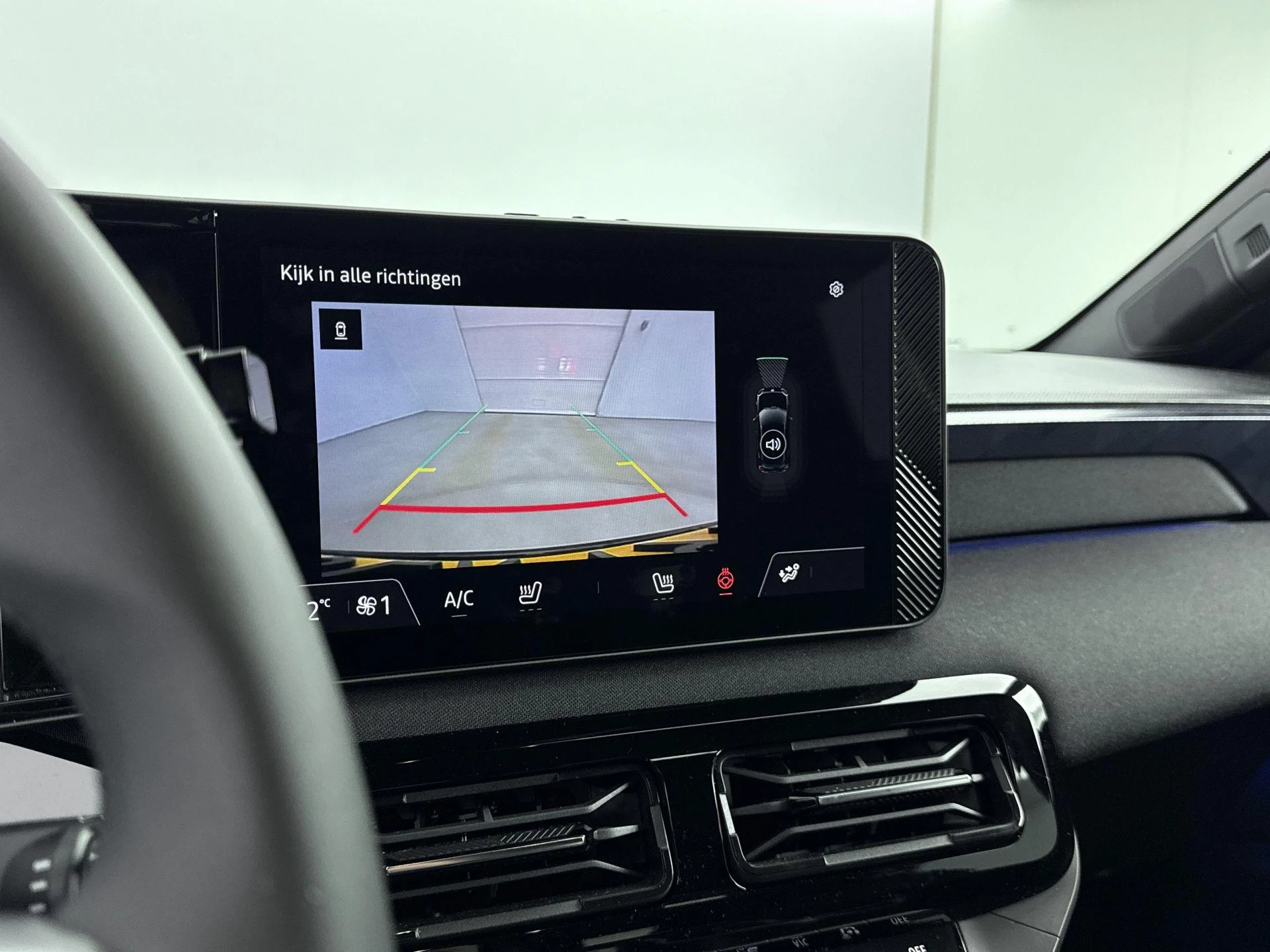 Nissan-Micra-image-8