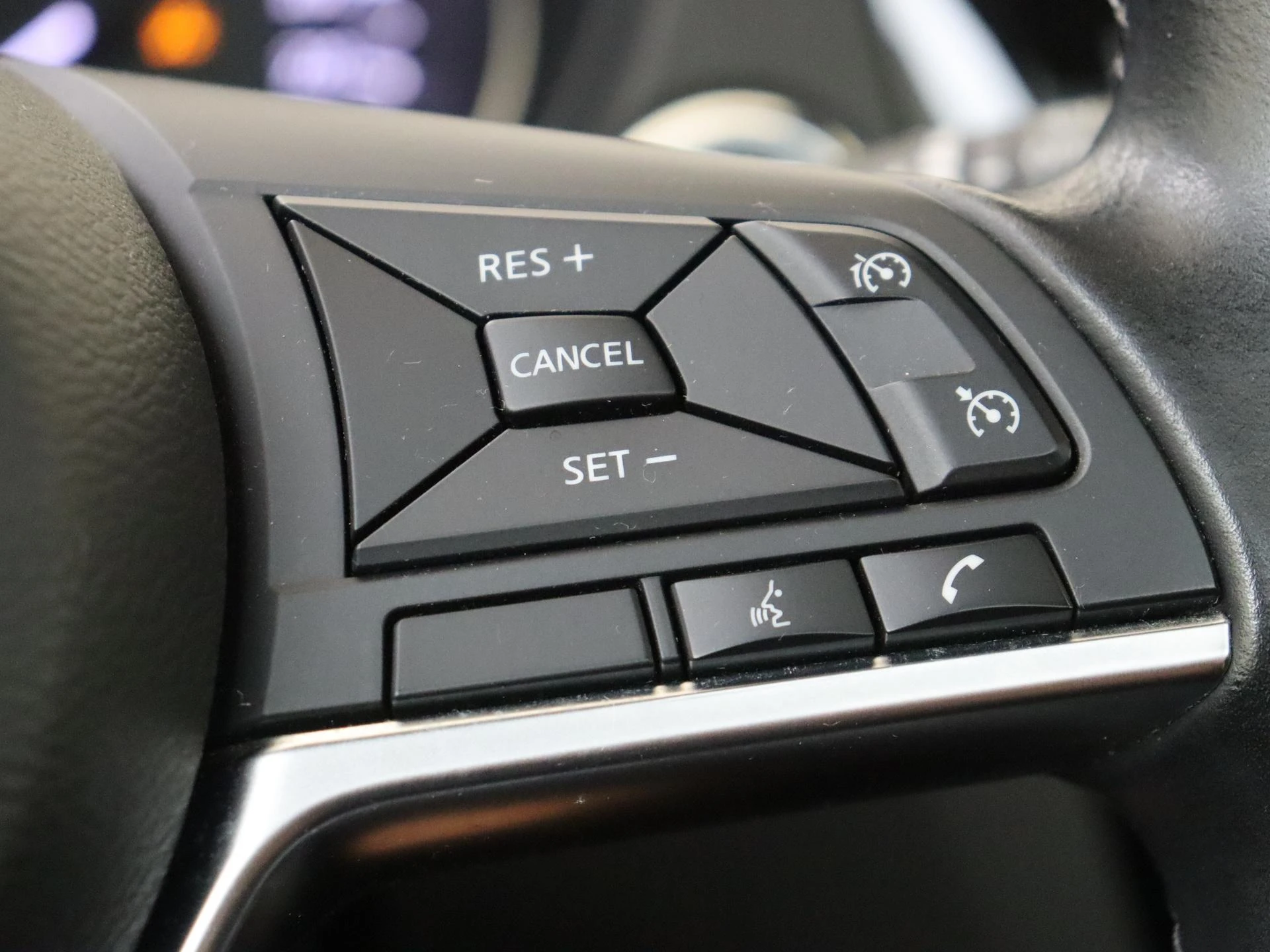 Nissan-QASHQAI-image-12